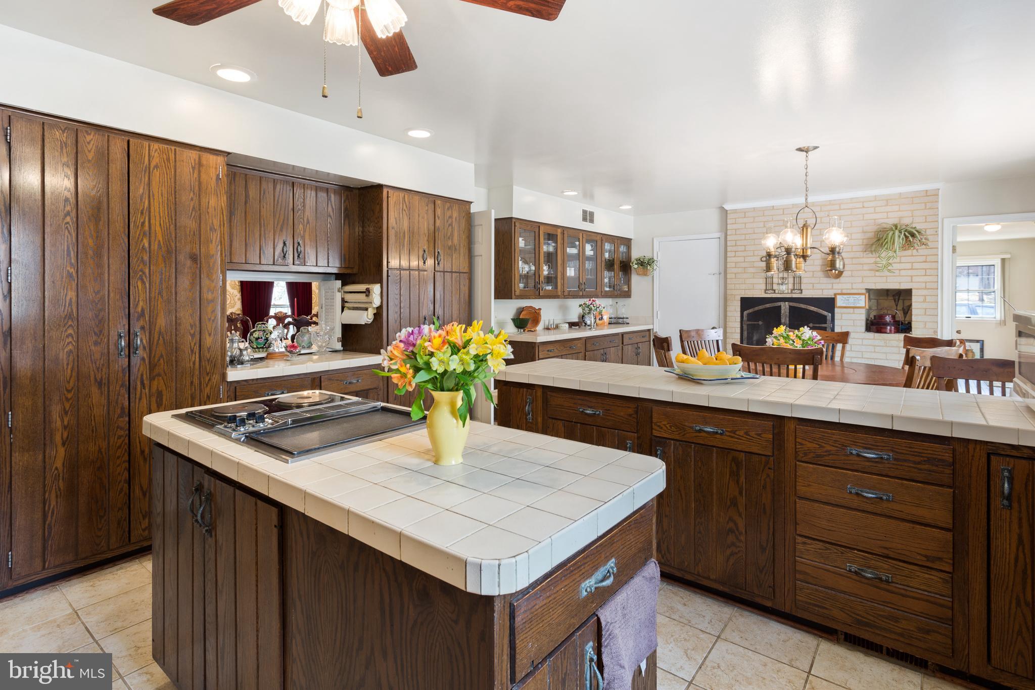 10525 SUMMERWIND LANE