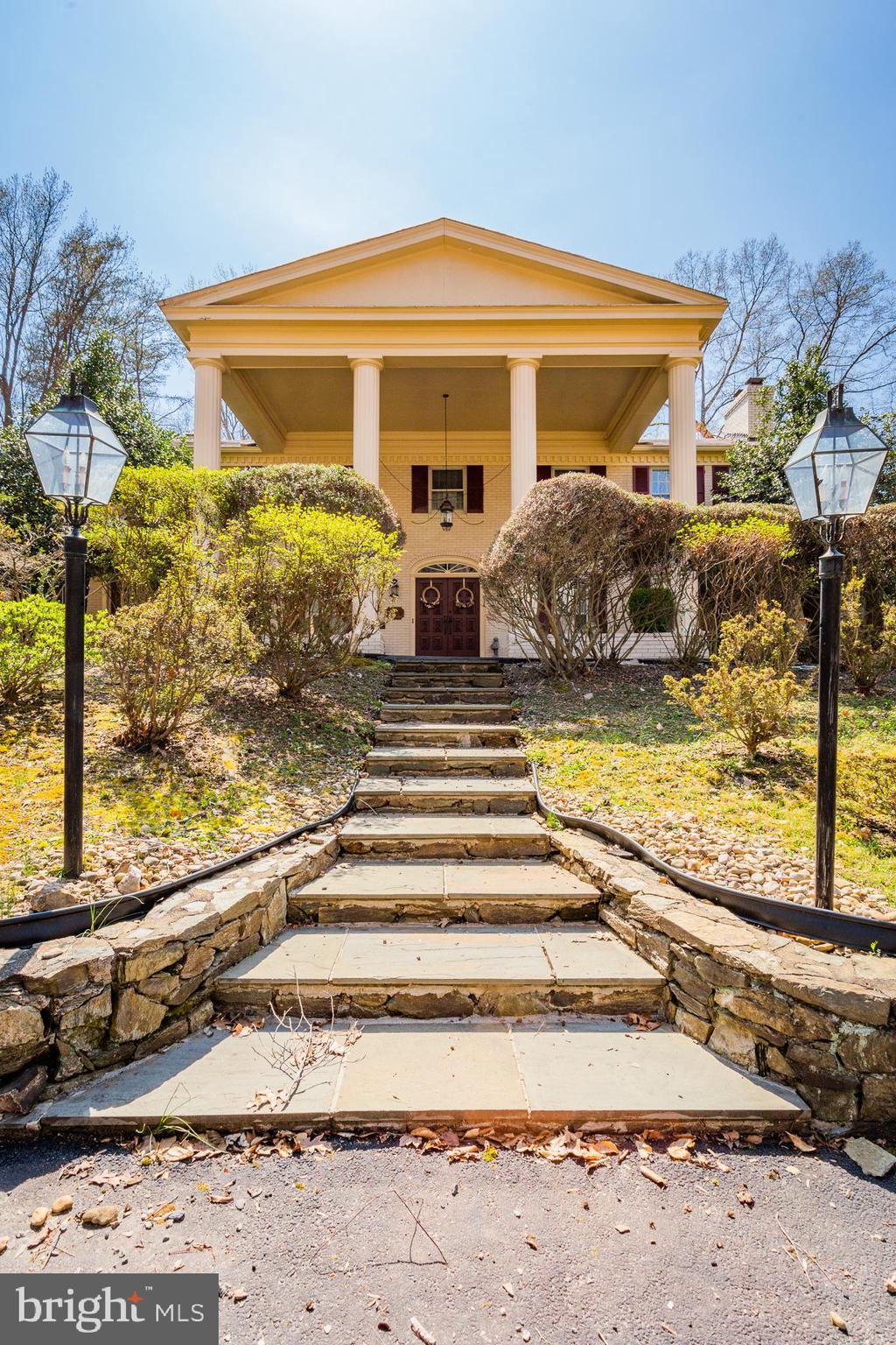 10525 SUMMERWIND LANE