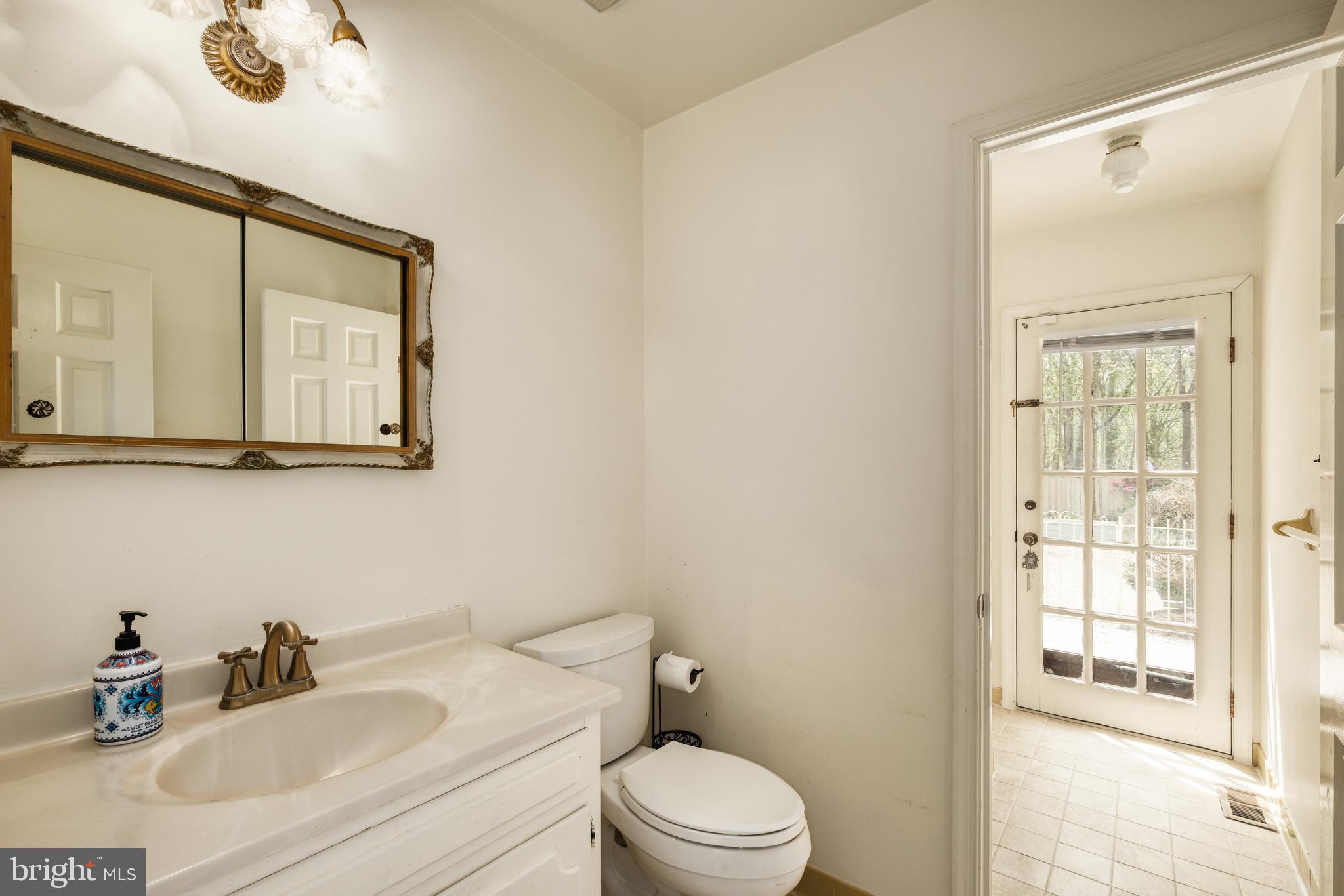 10525 SUMMERWIND LANE