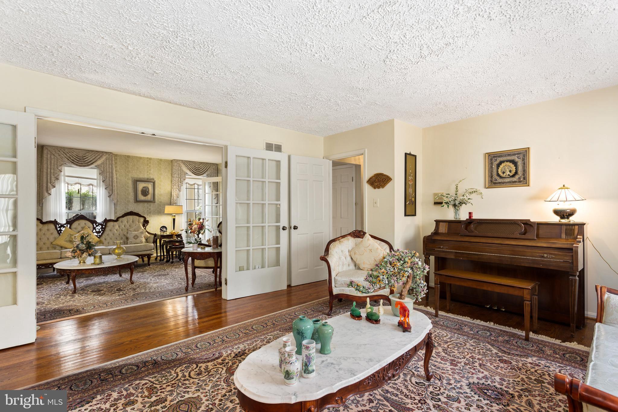 10525 SUMMERWIND LANE