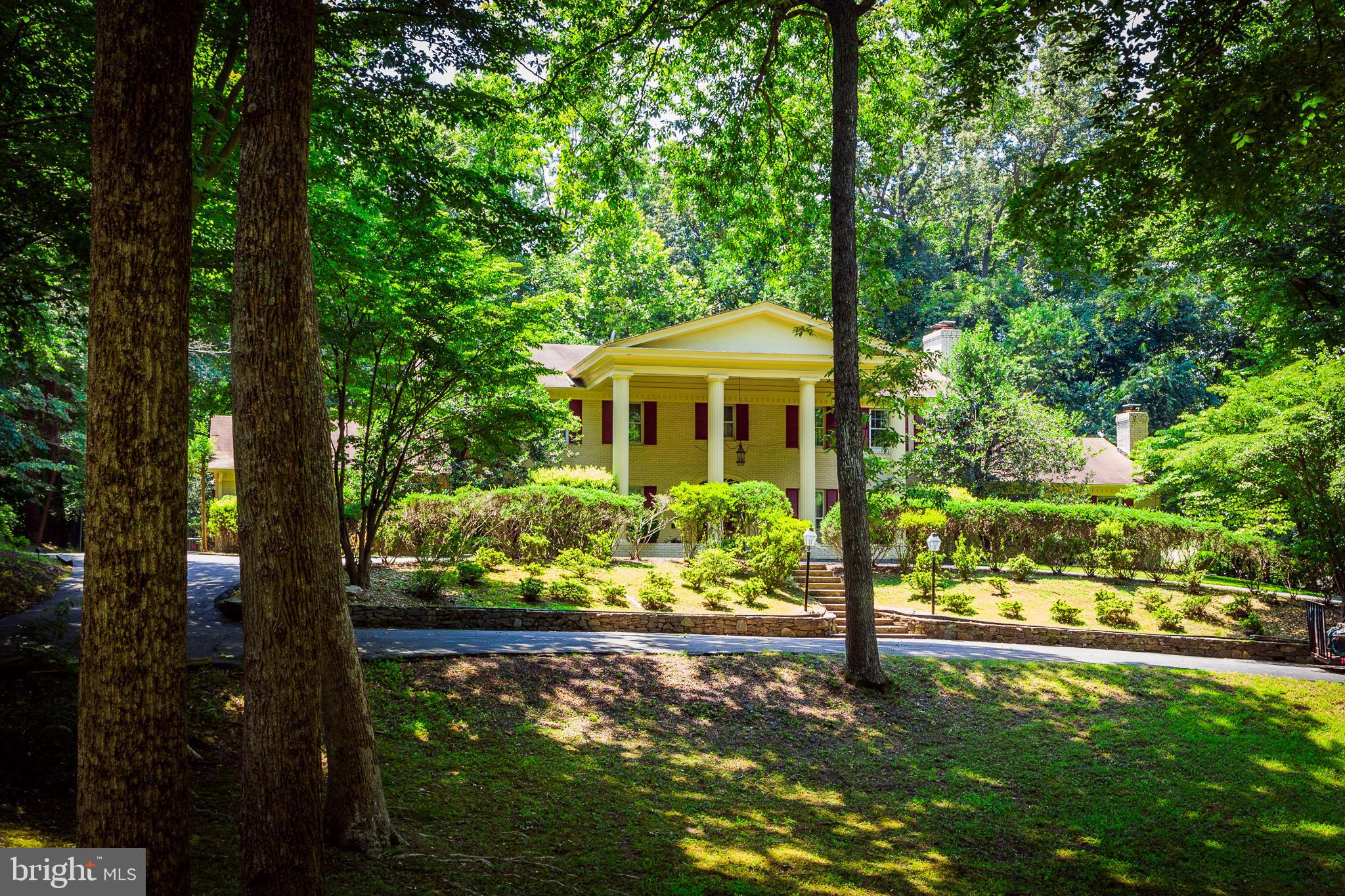 10525 SUMMERWIND LANE