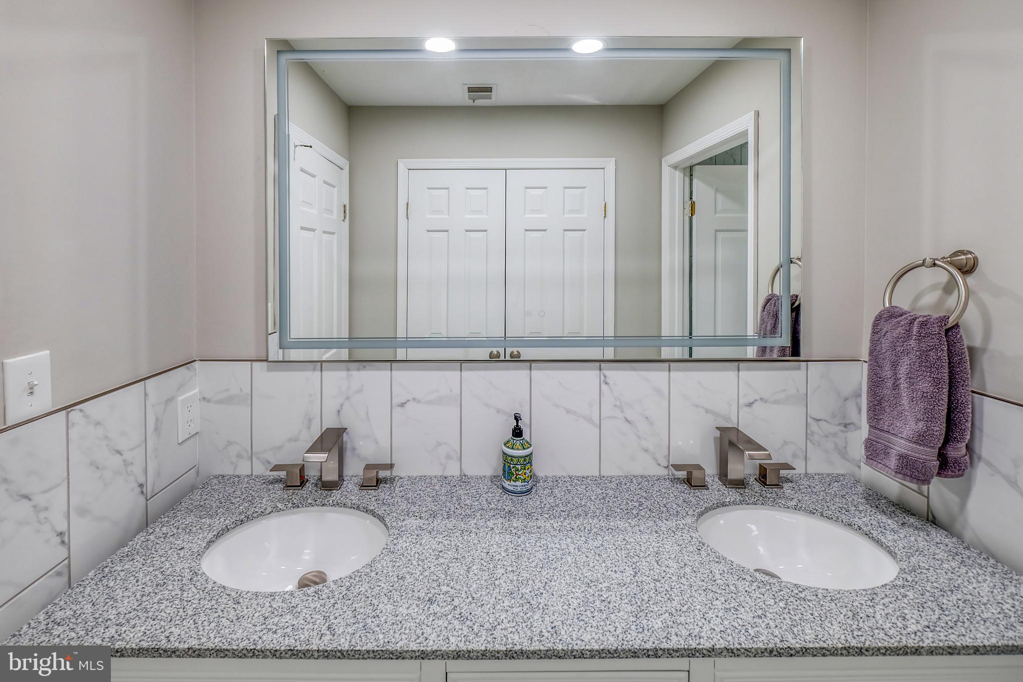 10525 SUMMERWIND LANE