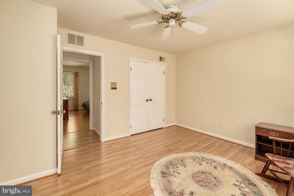 10525 SUMMERWIND LANE