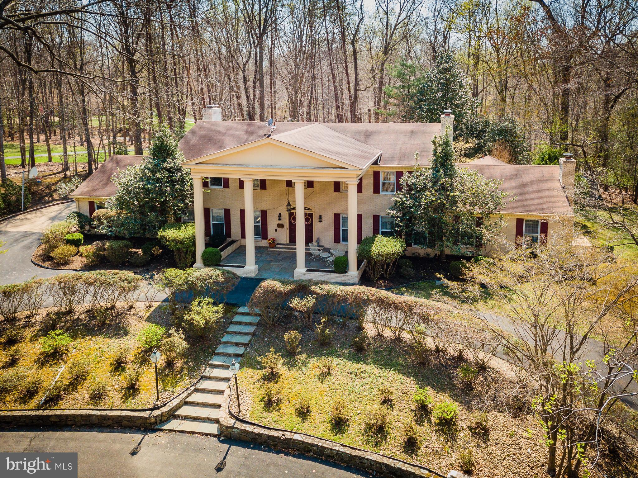 10525 SUMMERWIND LANE