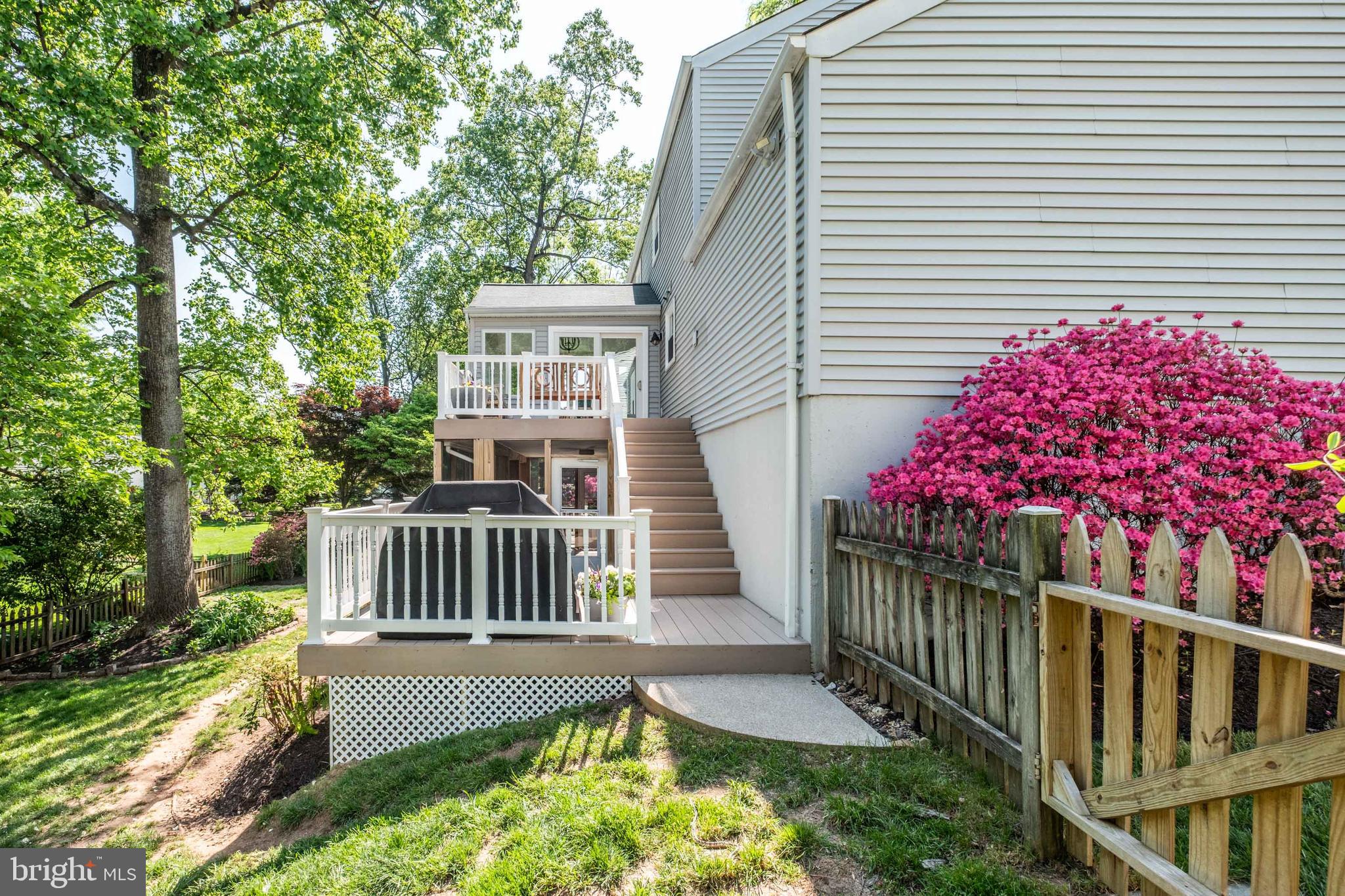 10222 STEAMBOAT LANDING LANE