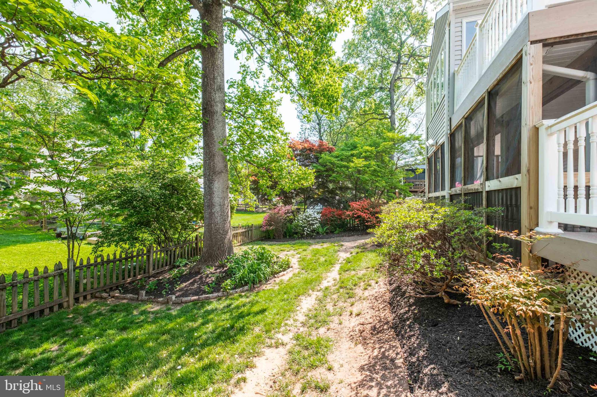 10222 STEAMBOAT LANDING LANE