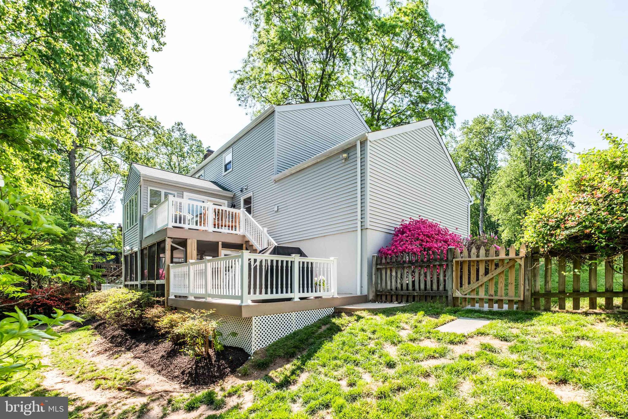 10222 STEAMBOAT LANDING LANE