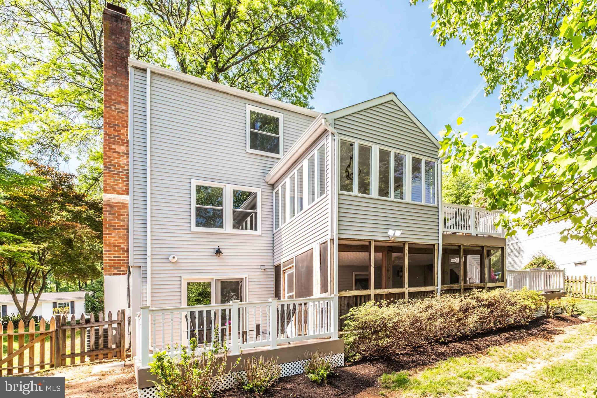 10222 STEAMBOAT LANDING LANE