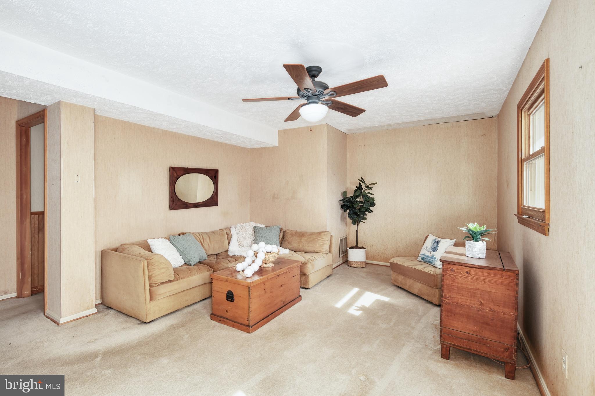 9121 DONNA DEAN DRIVE