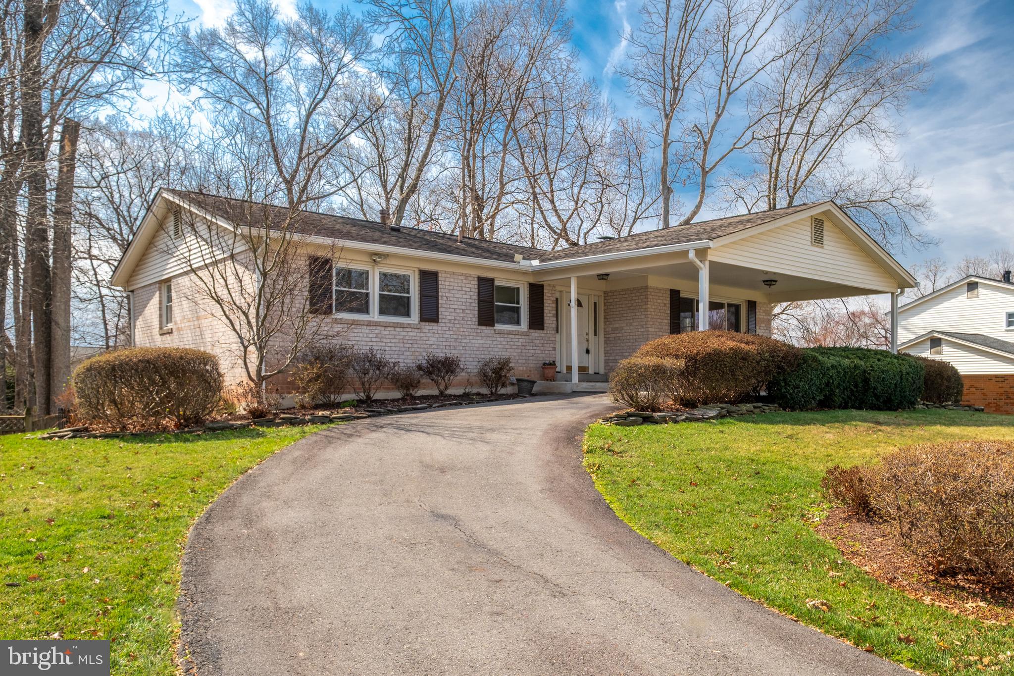 9121 DONNA DEAN DRIVE