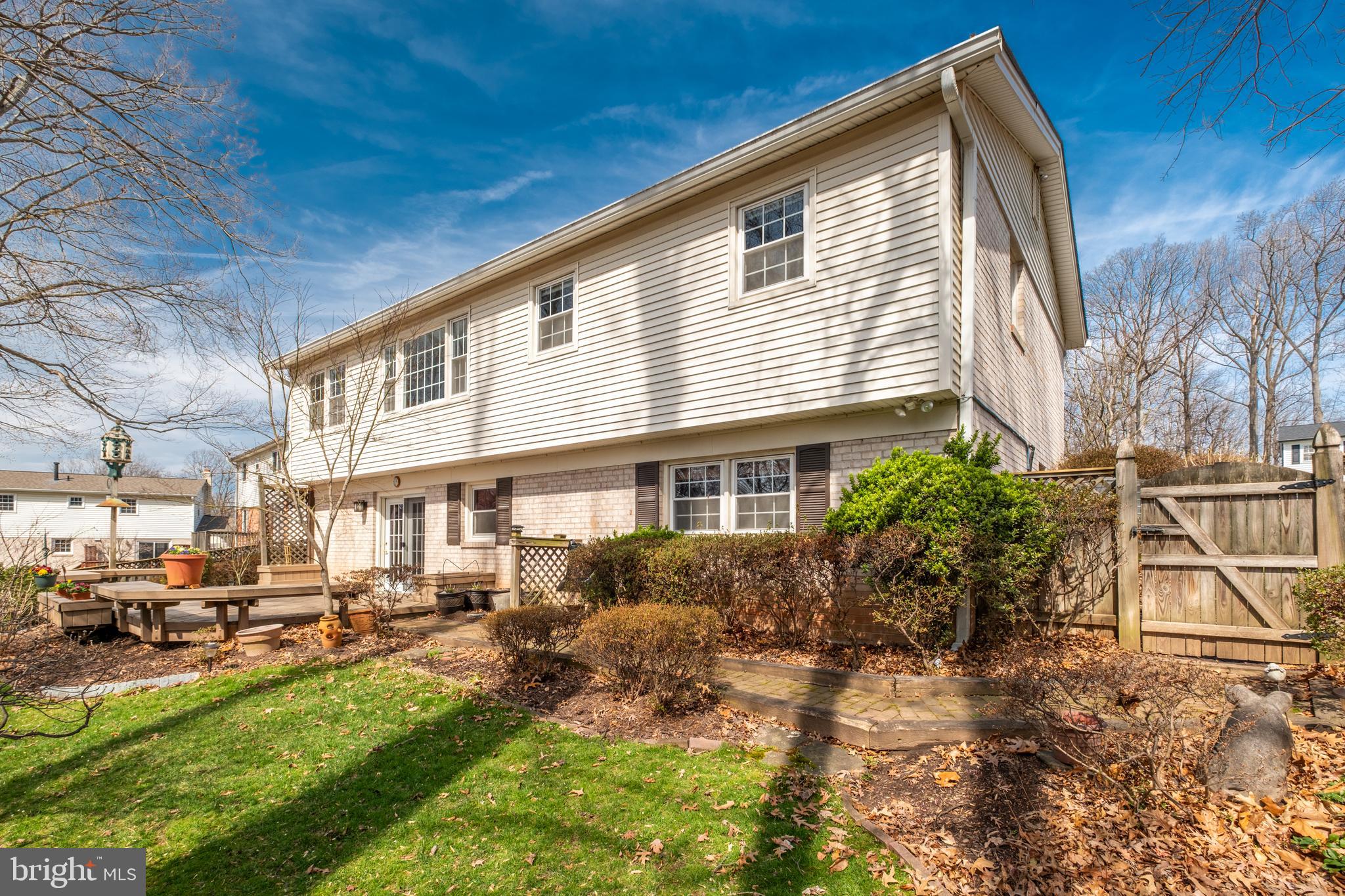 9121 DONNA DEAN DRIVE