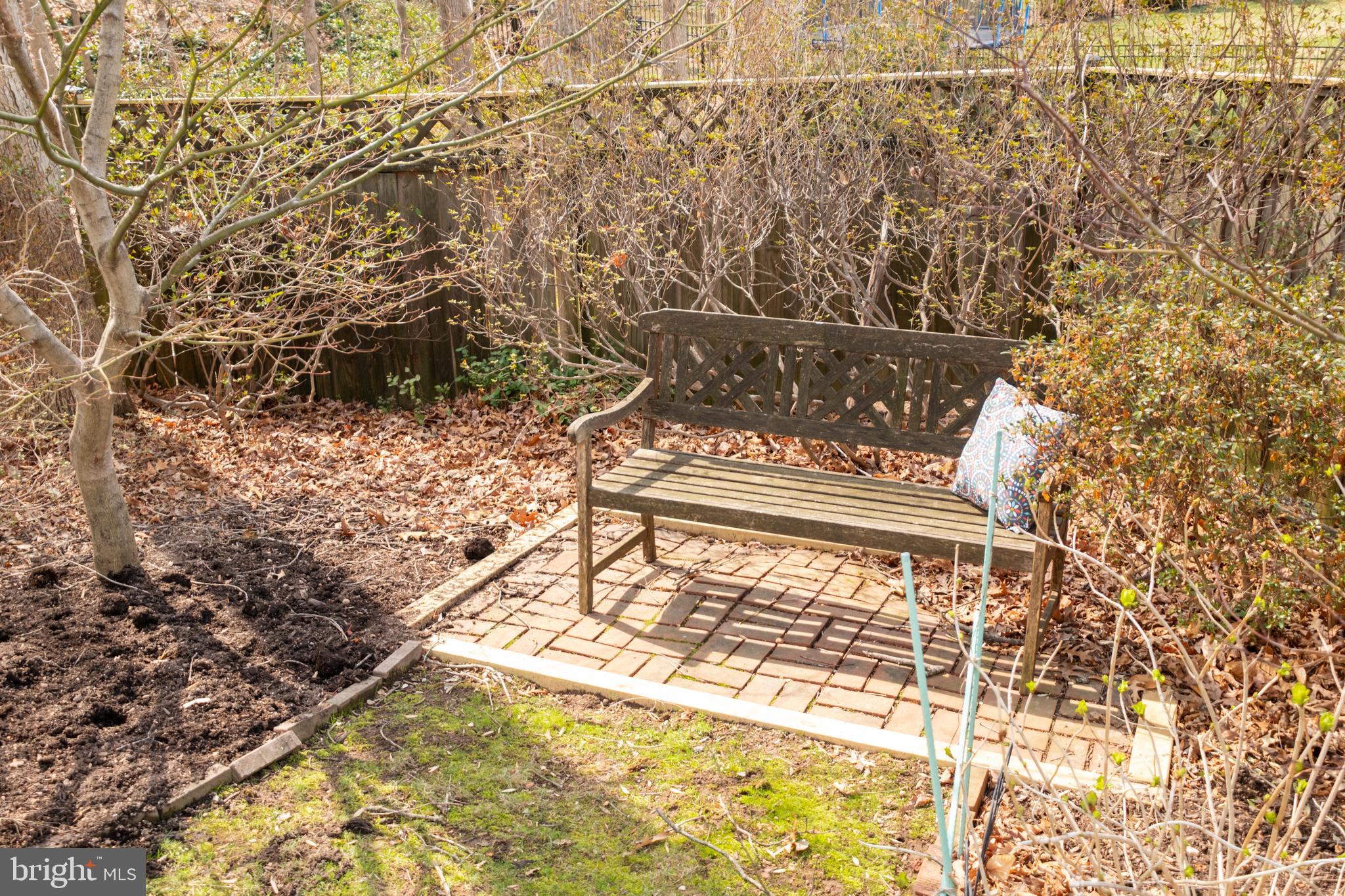 9121 DONNA DEAN DRIVE