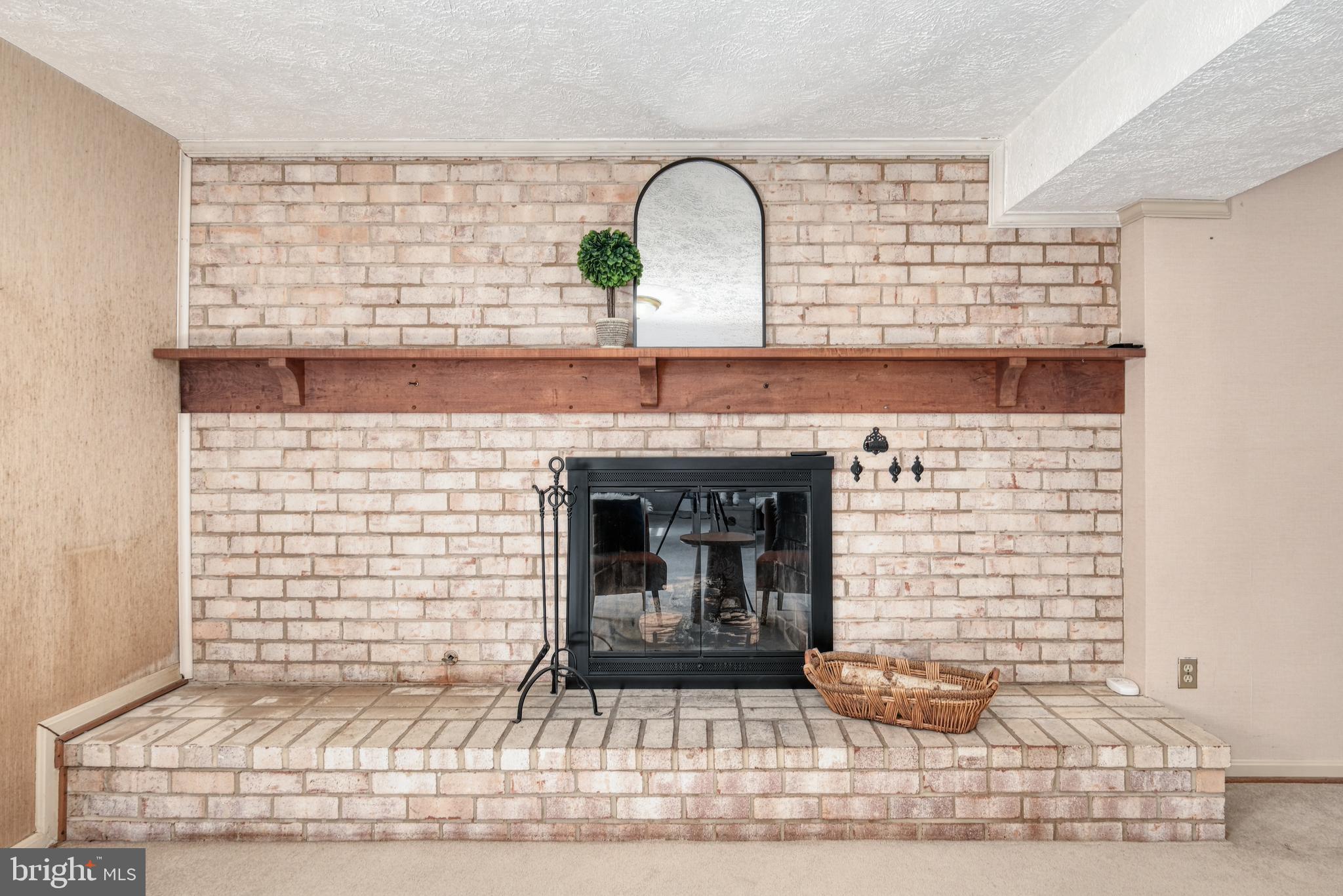 9121 DONNA DEAN DRIVE