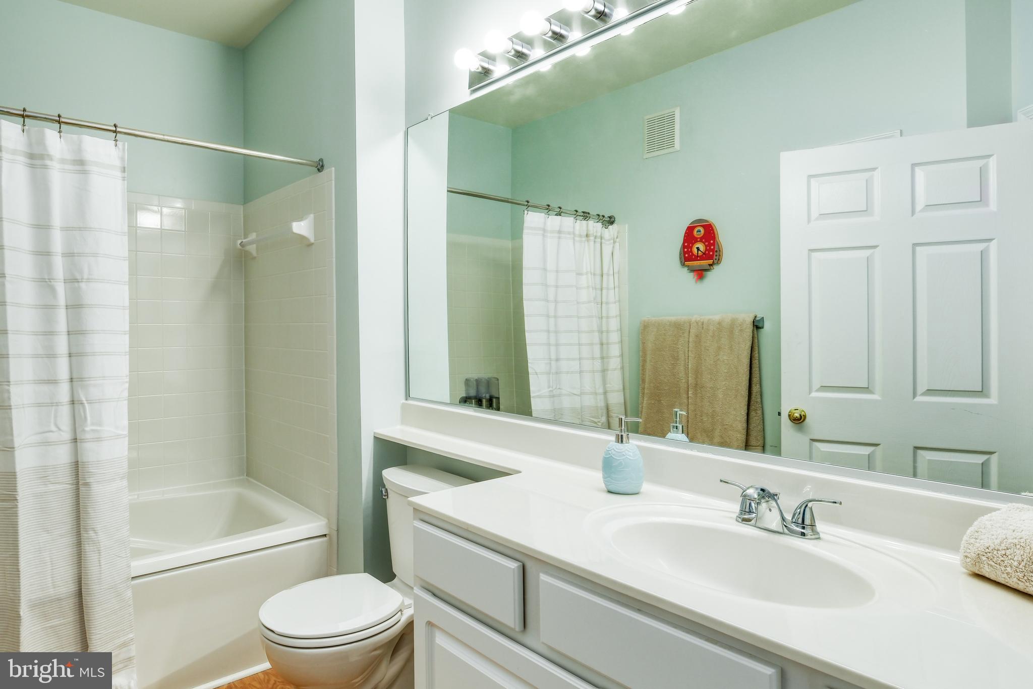 4132 FOUNTAINSIDE LANE 204