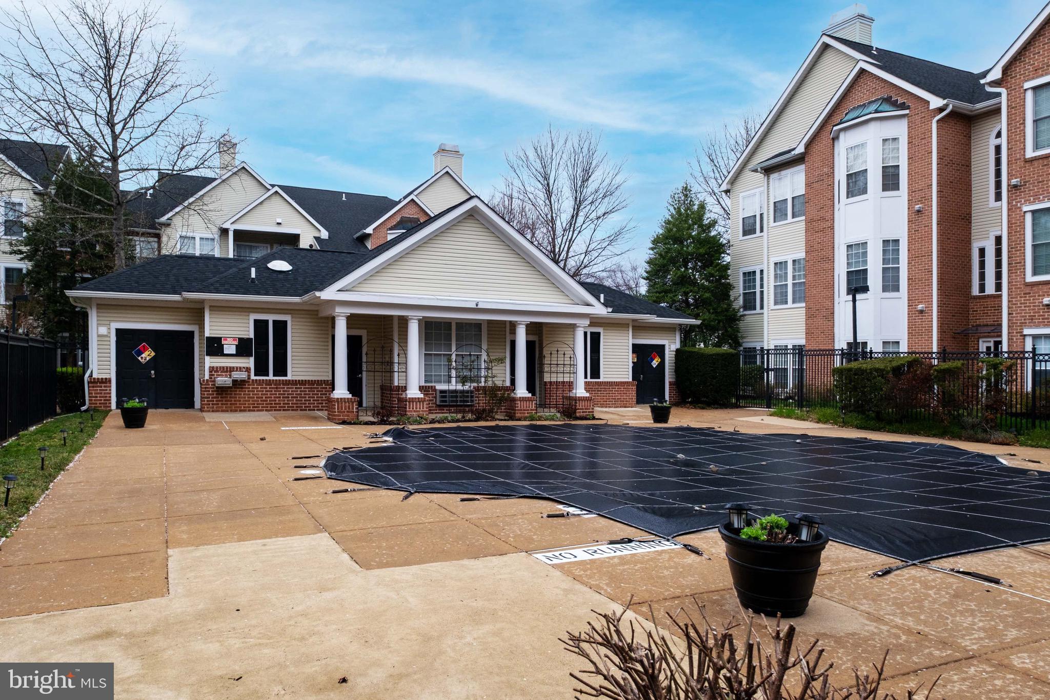 4132 FOUNTAINSIDE LANE 204