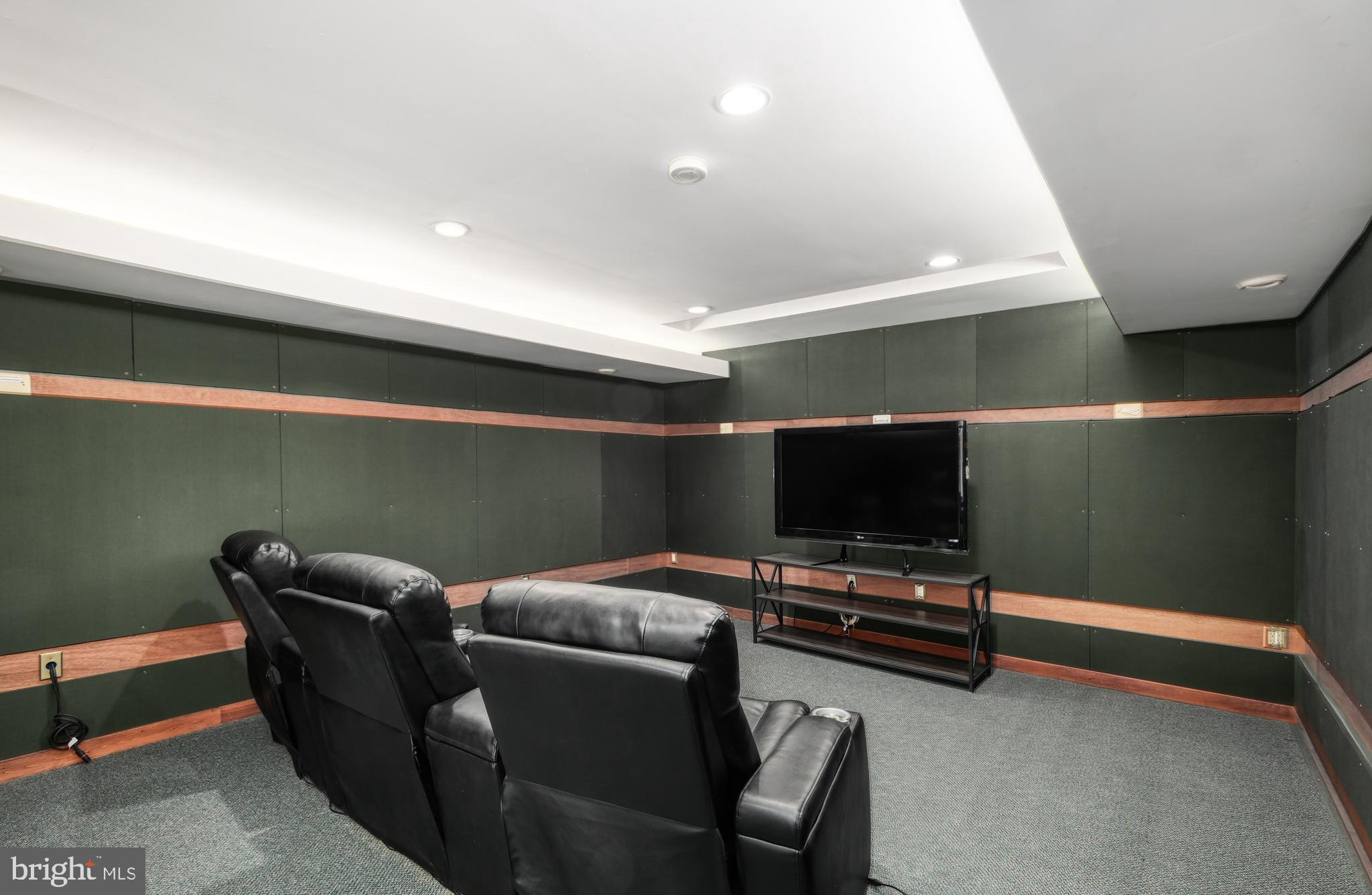 7904 WILLFIELD COURT