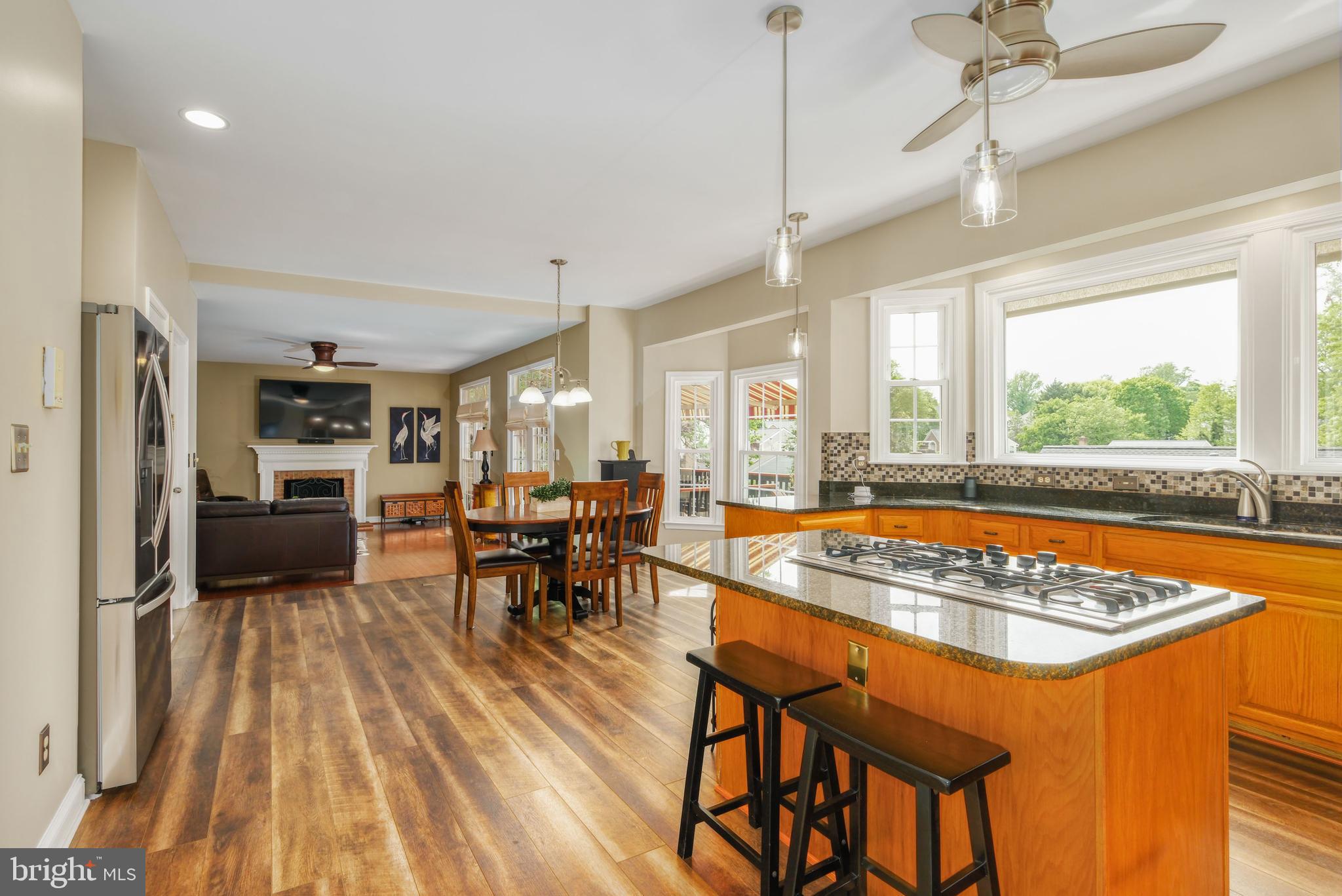 7904 WILLFIELD COURT