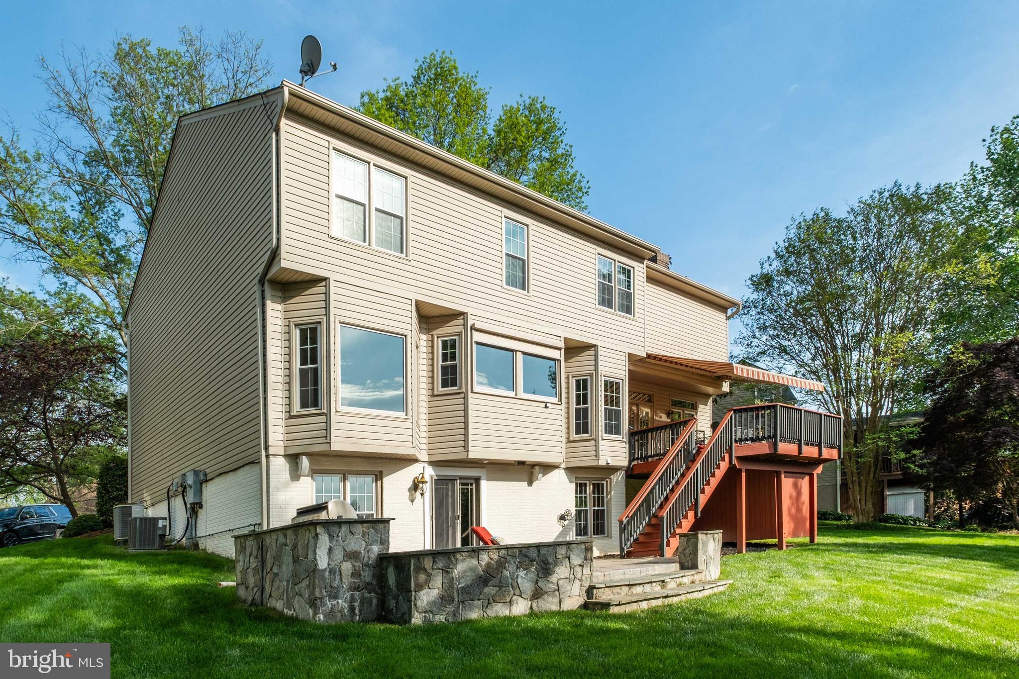 7904 WILLFIELD COURT