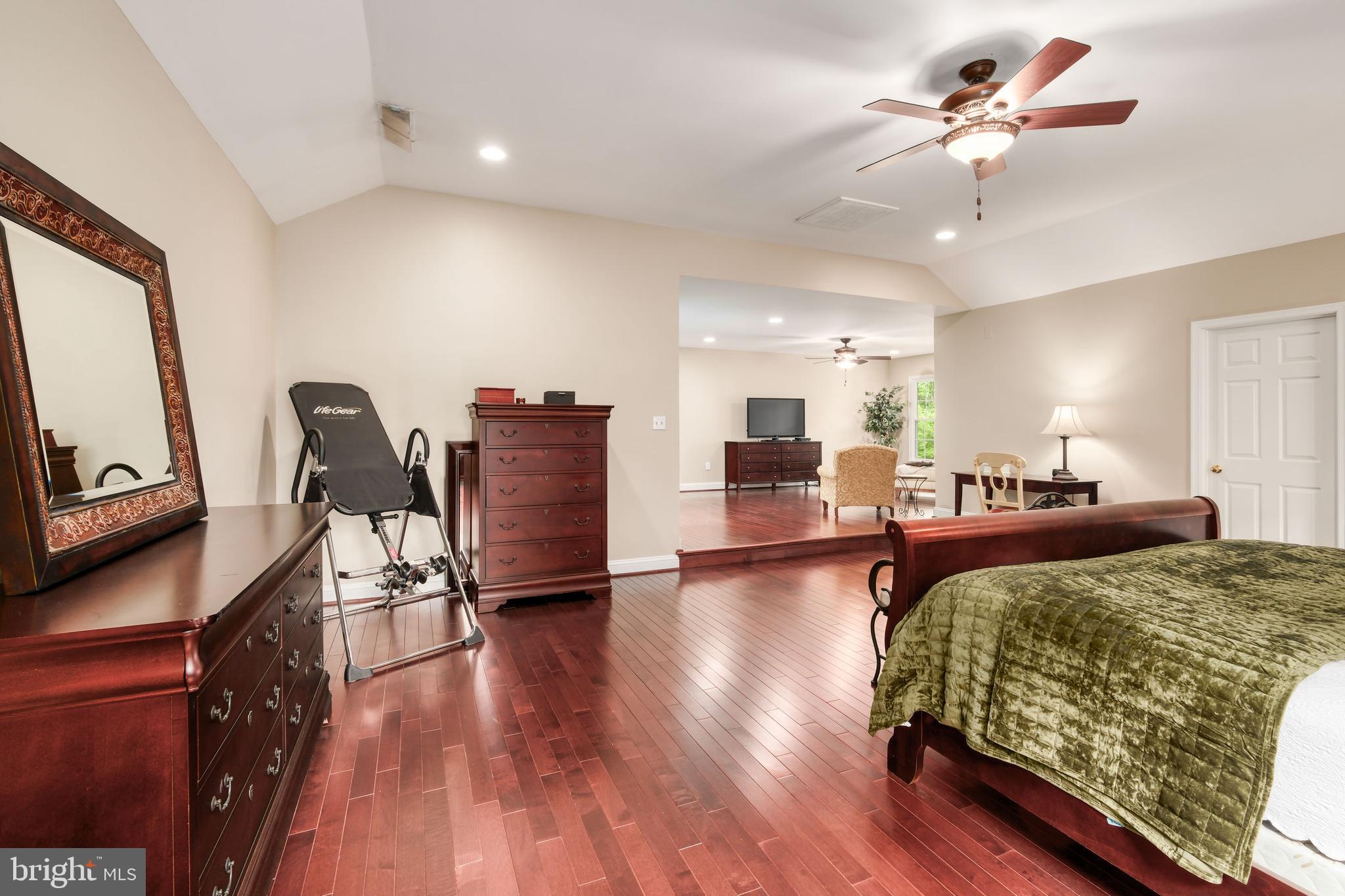 7904 WILLFIELD COURT