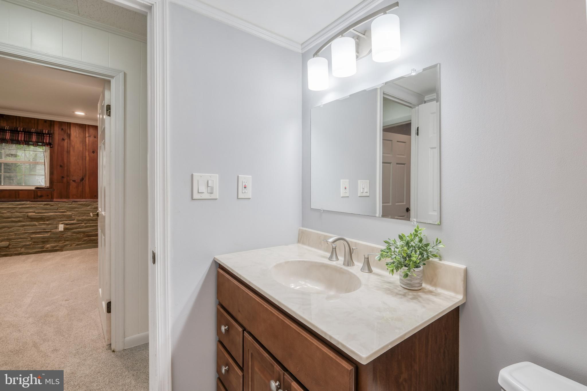 8709 POWDER HORN ROAD