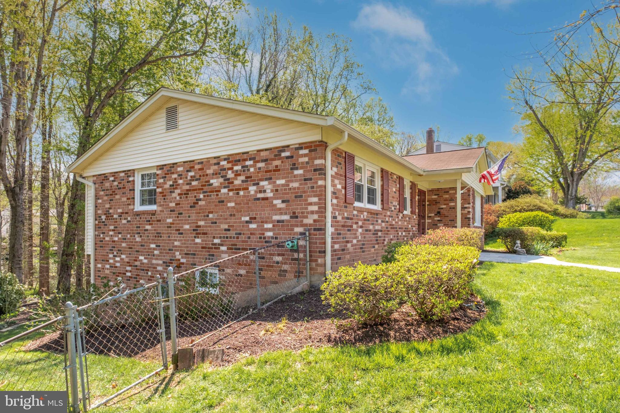 8709 POWDER HORN ROAD