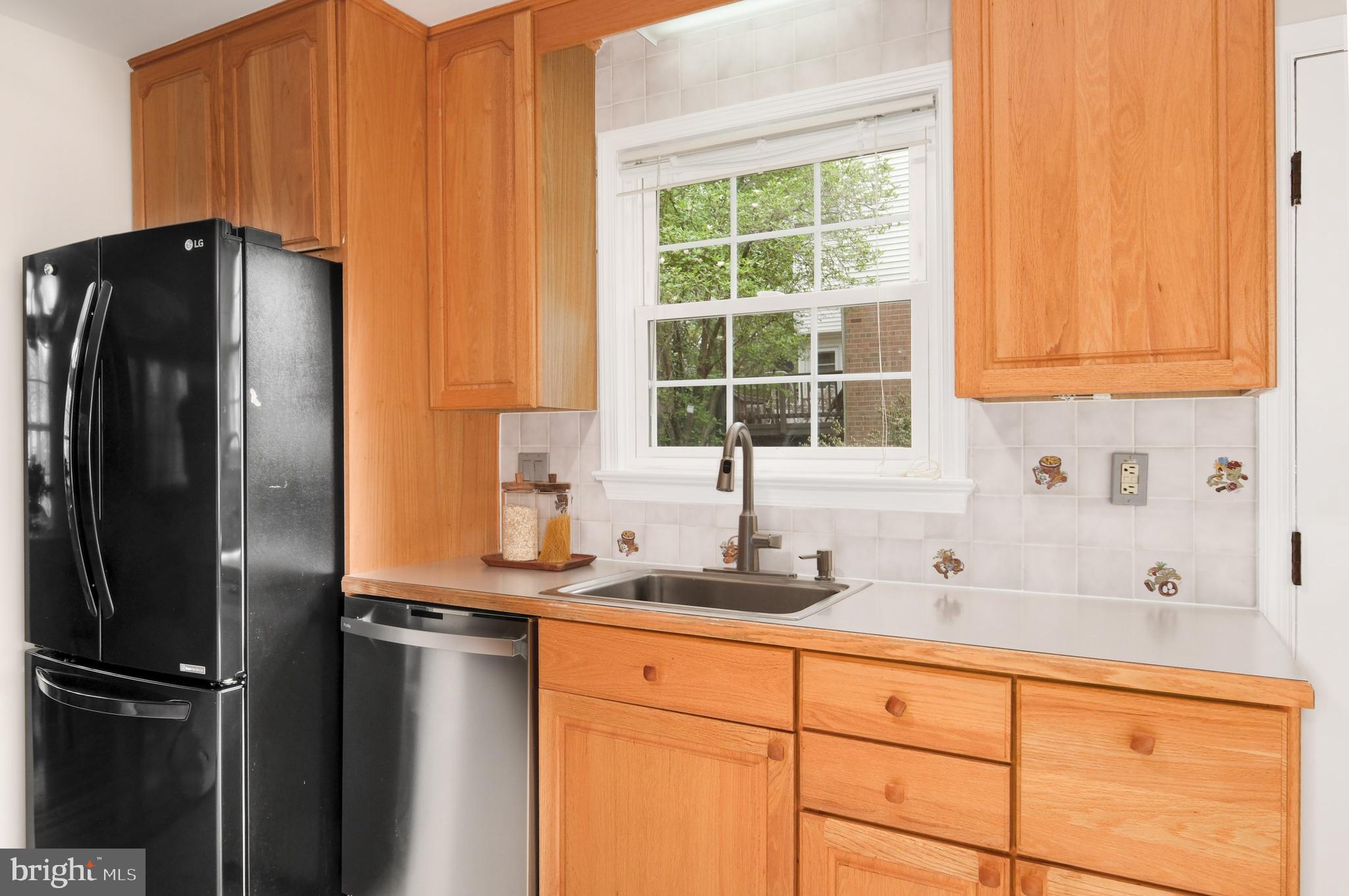 8709 POWDER HORN ROAD