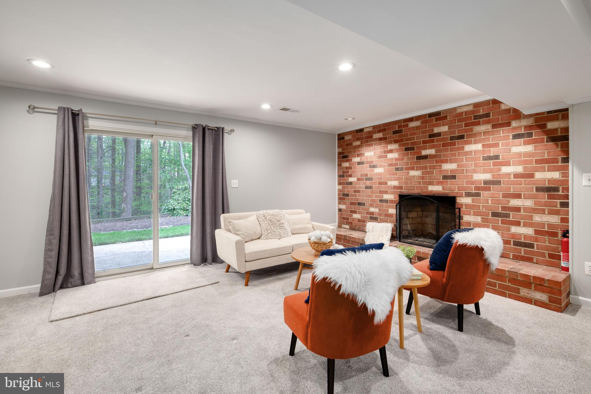 8709 POWDER HORN ROAD