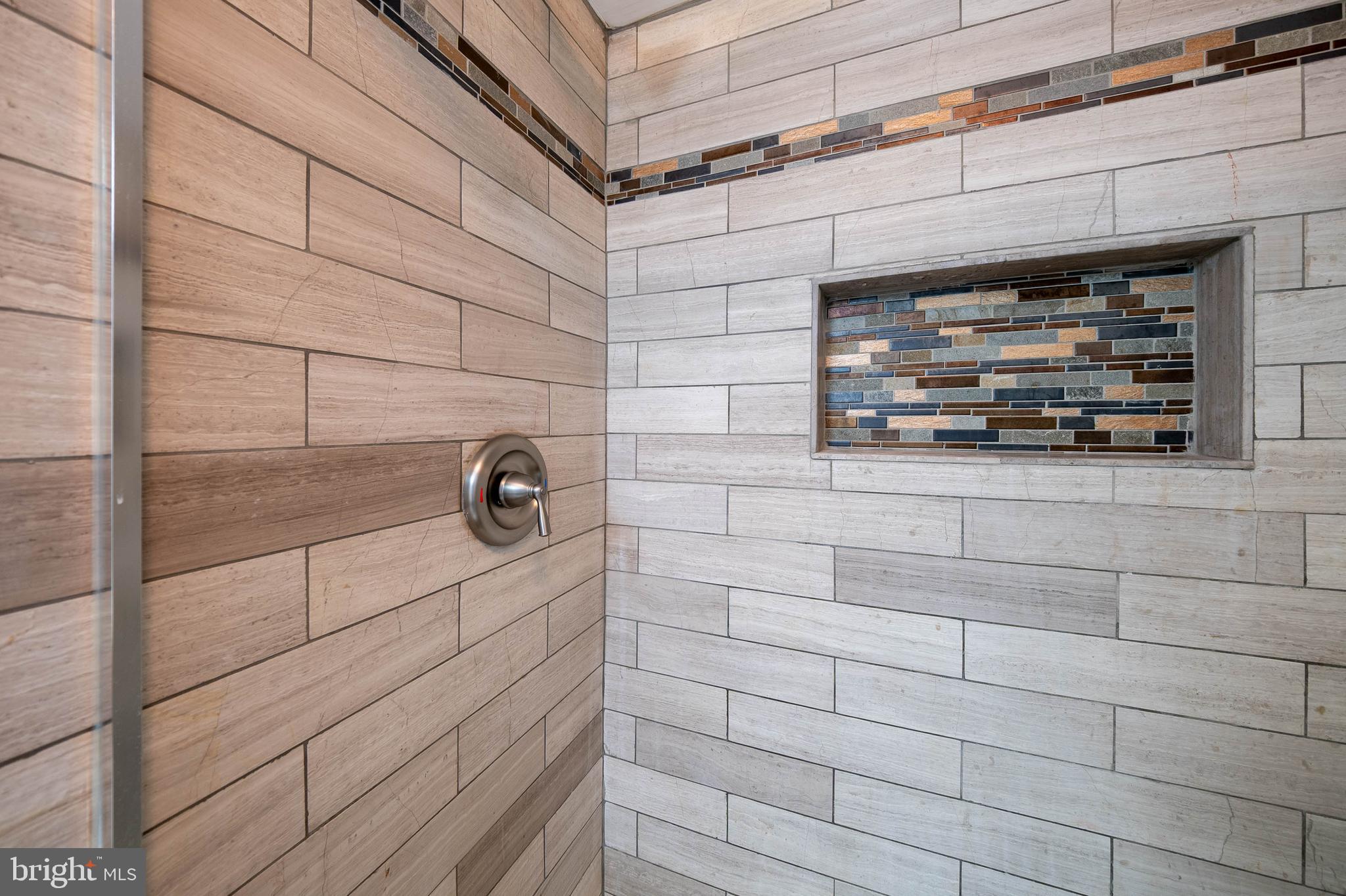 8709 POWDER HORN ROAD