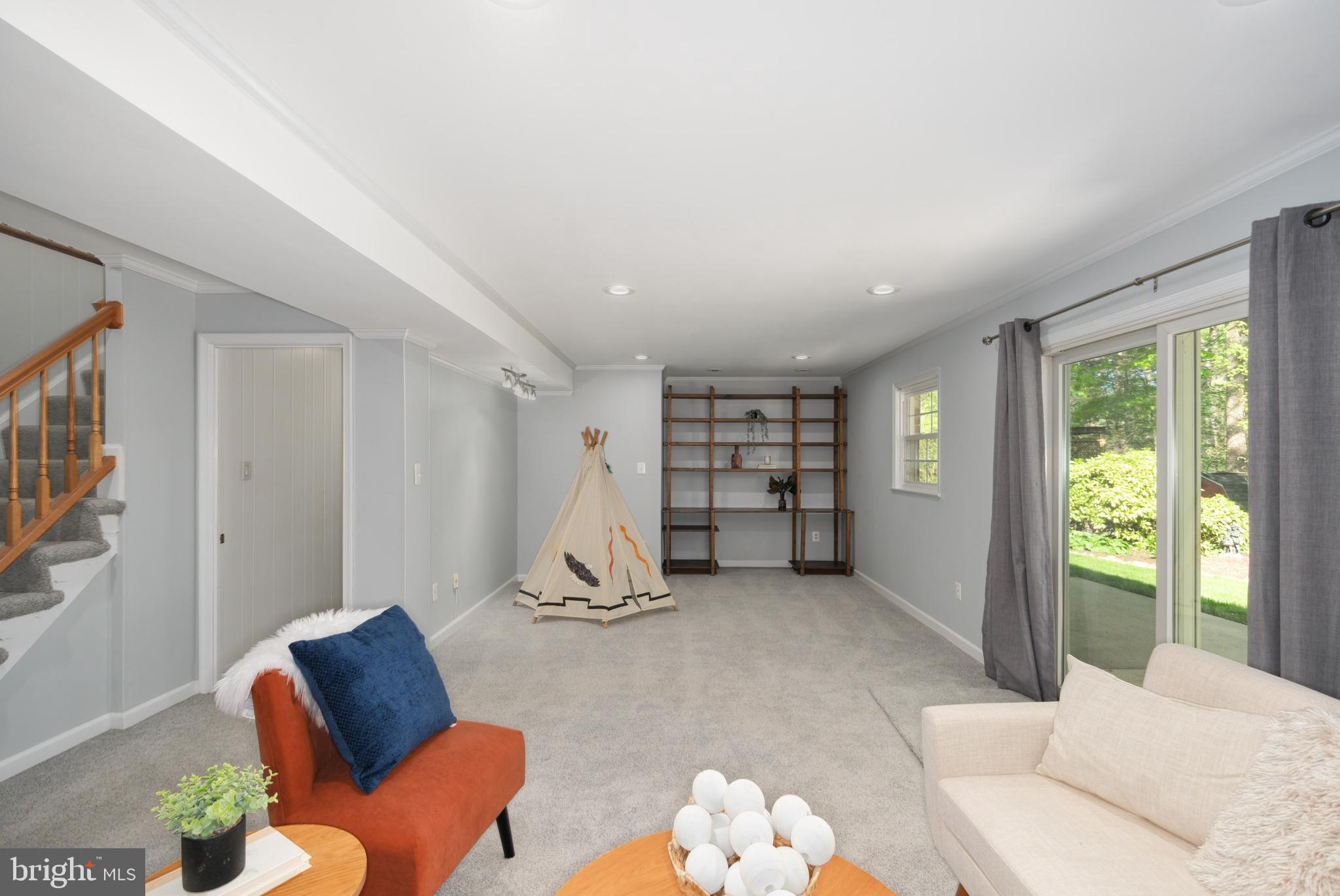 8709 POWDER HORN ROAD