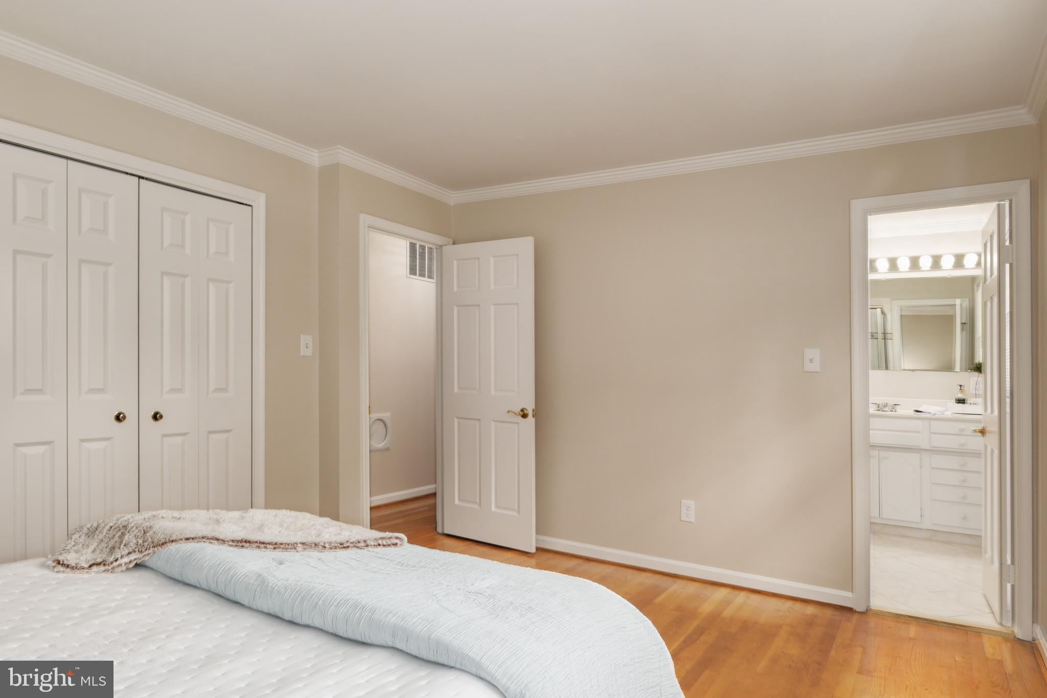 8709 POWDER HORN ROAD