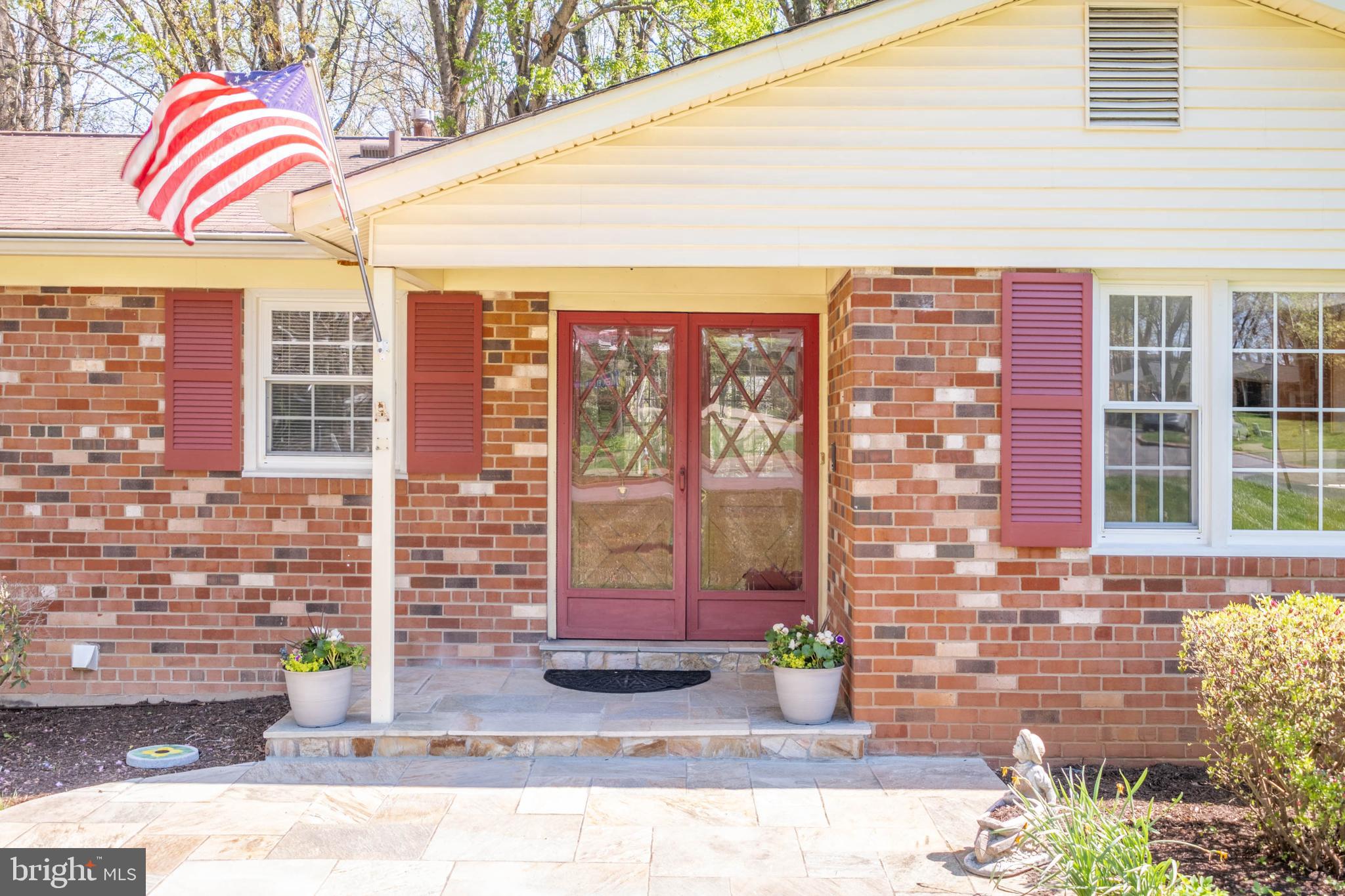 8709 POWDER HORN ROAD