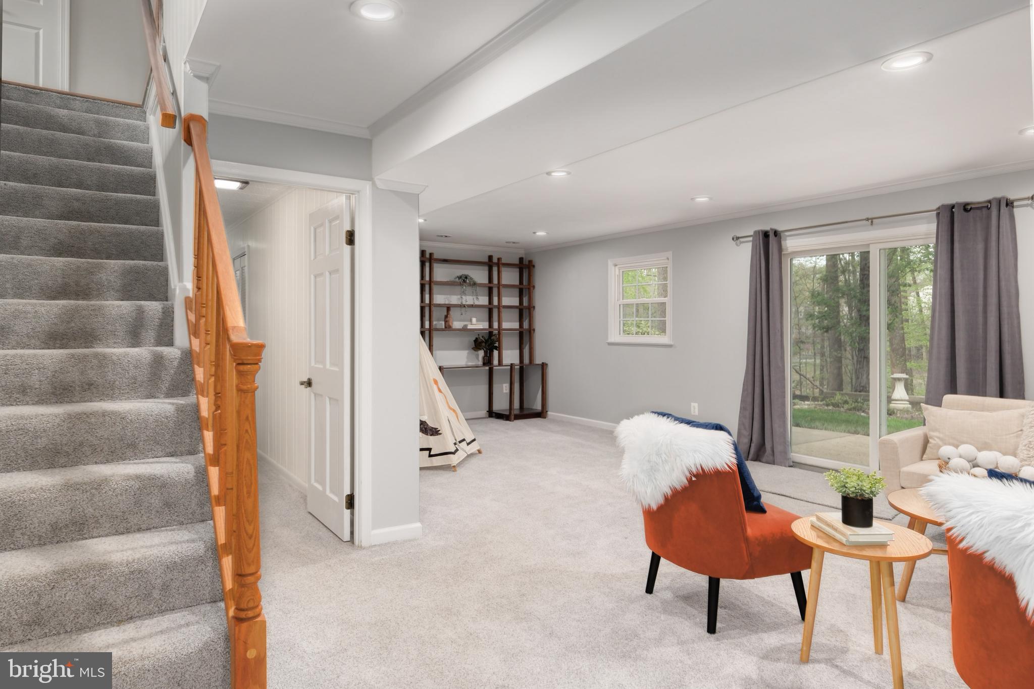 8709 POWDER HORN ROAD