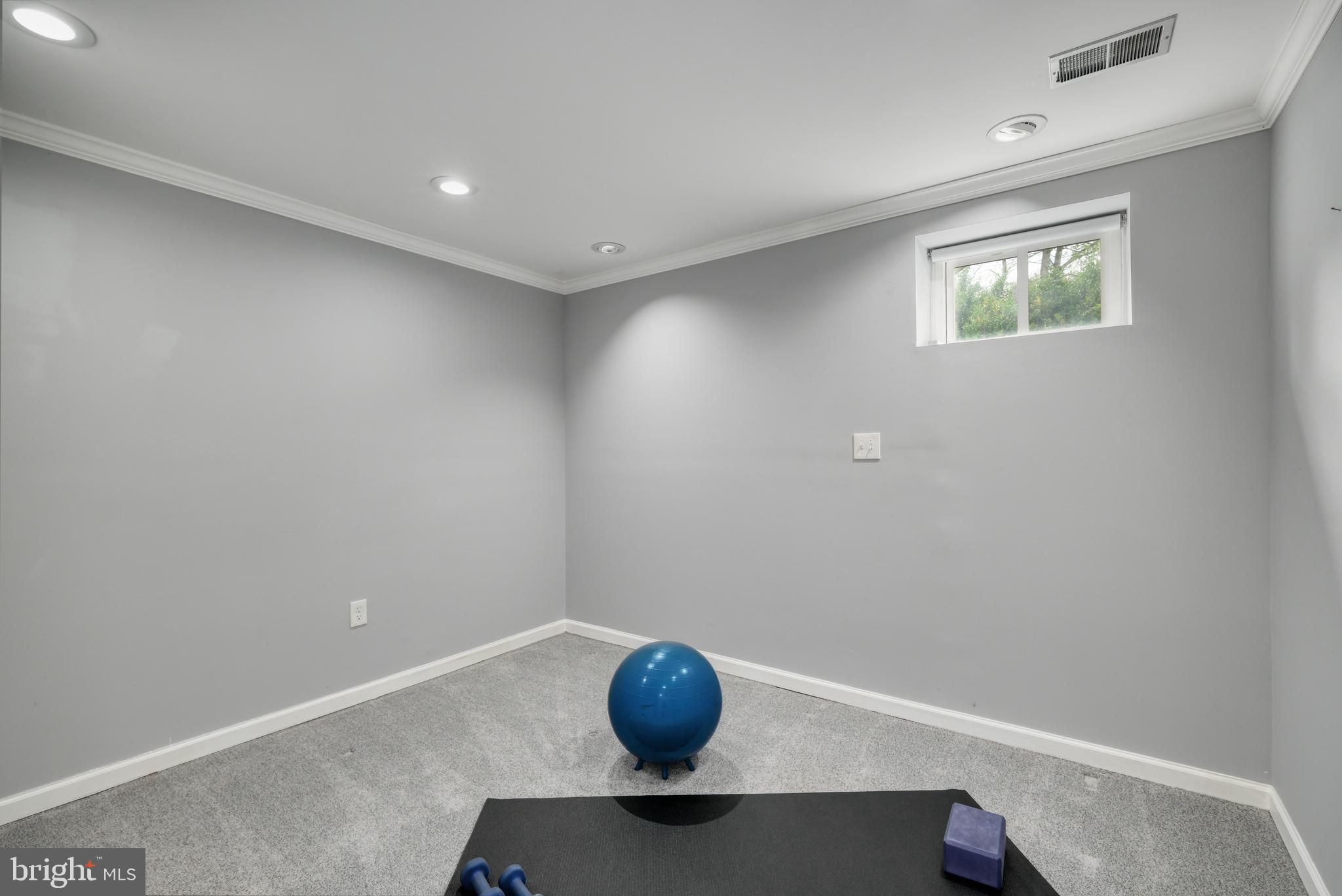 8709 POWDER HORN ROAD