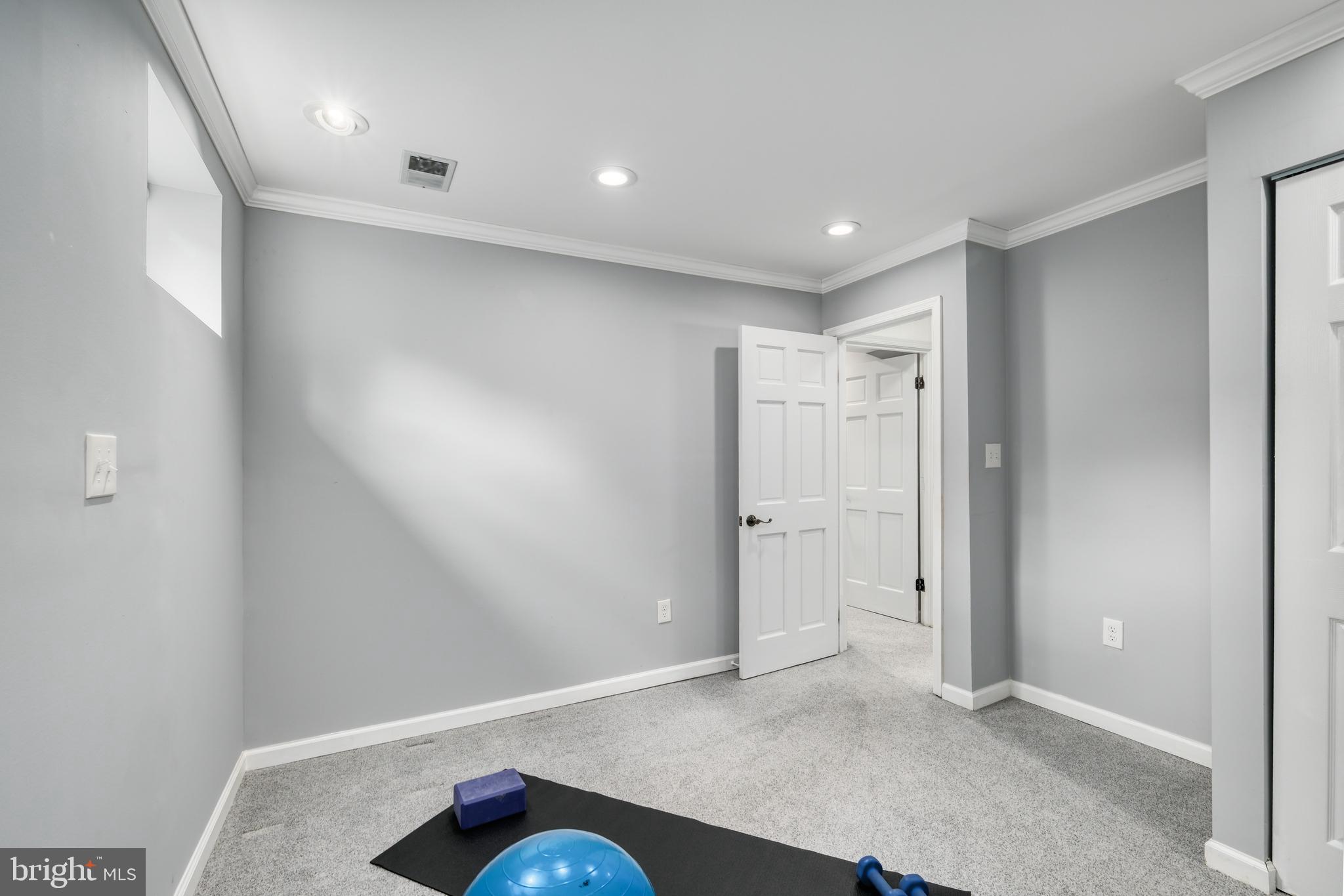 8709 POWDER HORN ROAD