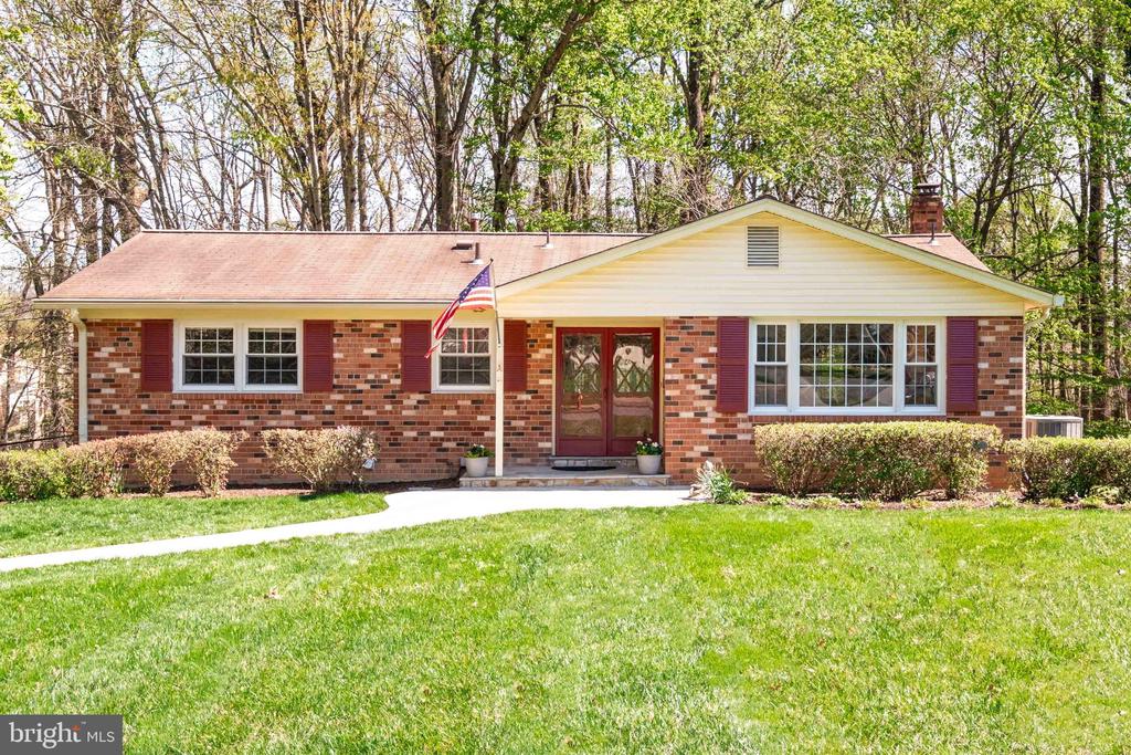 8709 POWDER HORN ROAD
