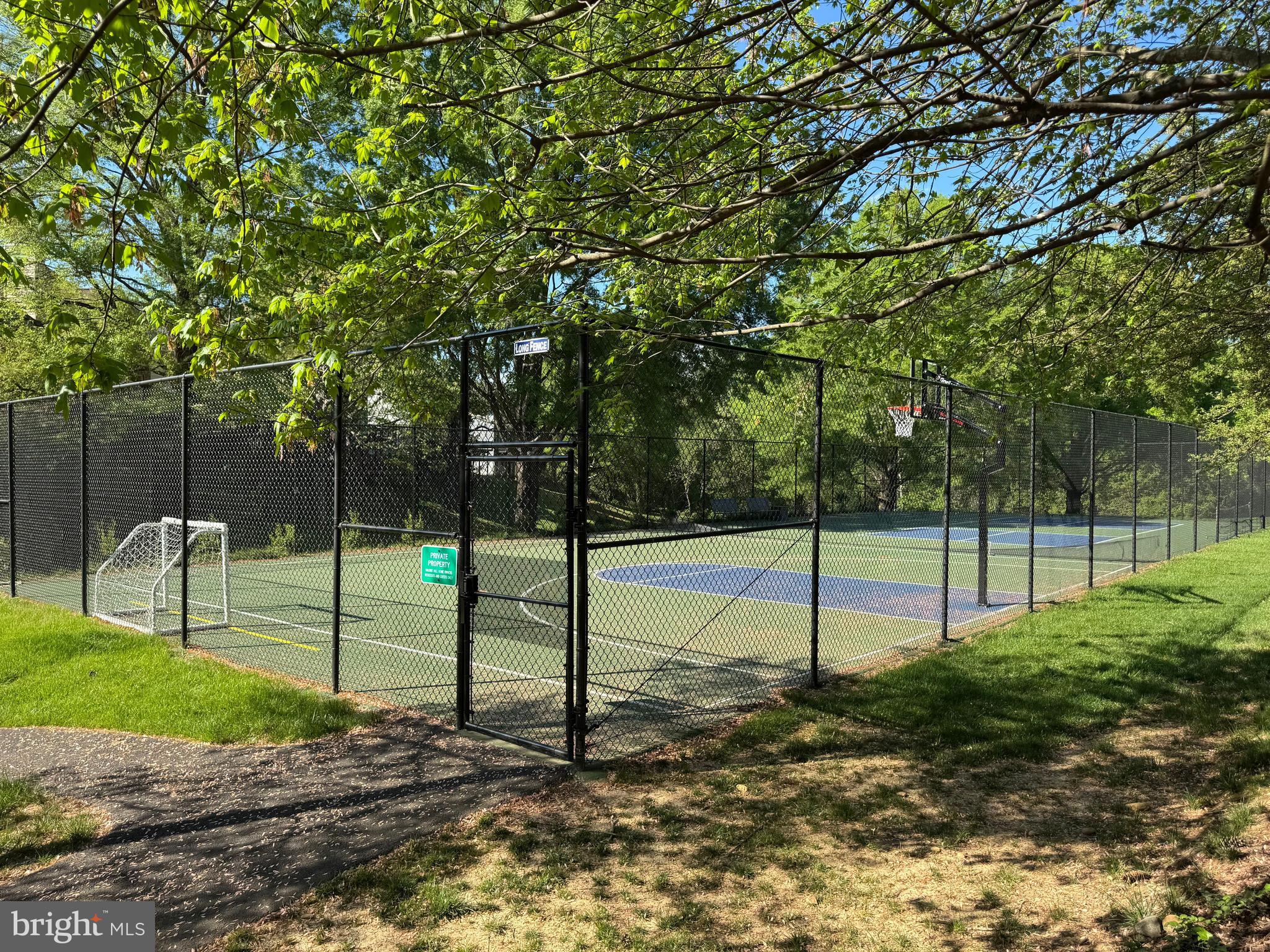 3424 SILVER MAPLE PLACE