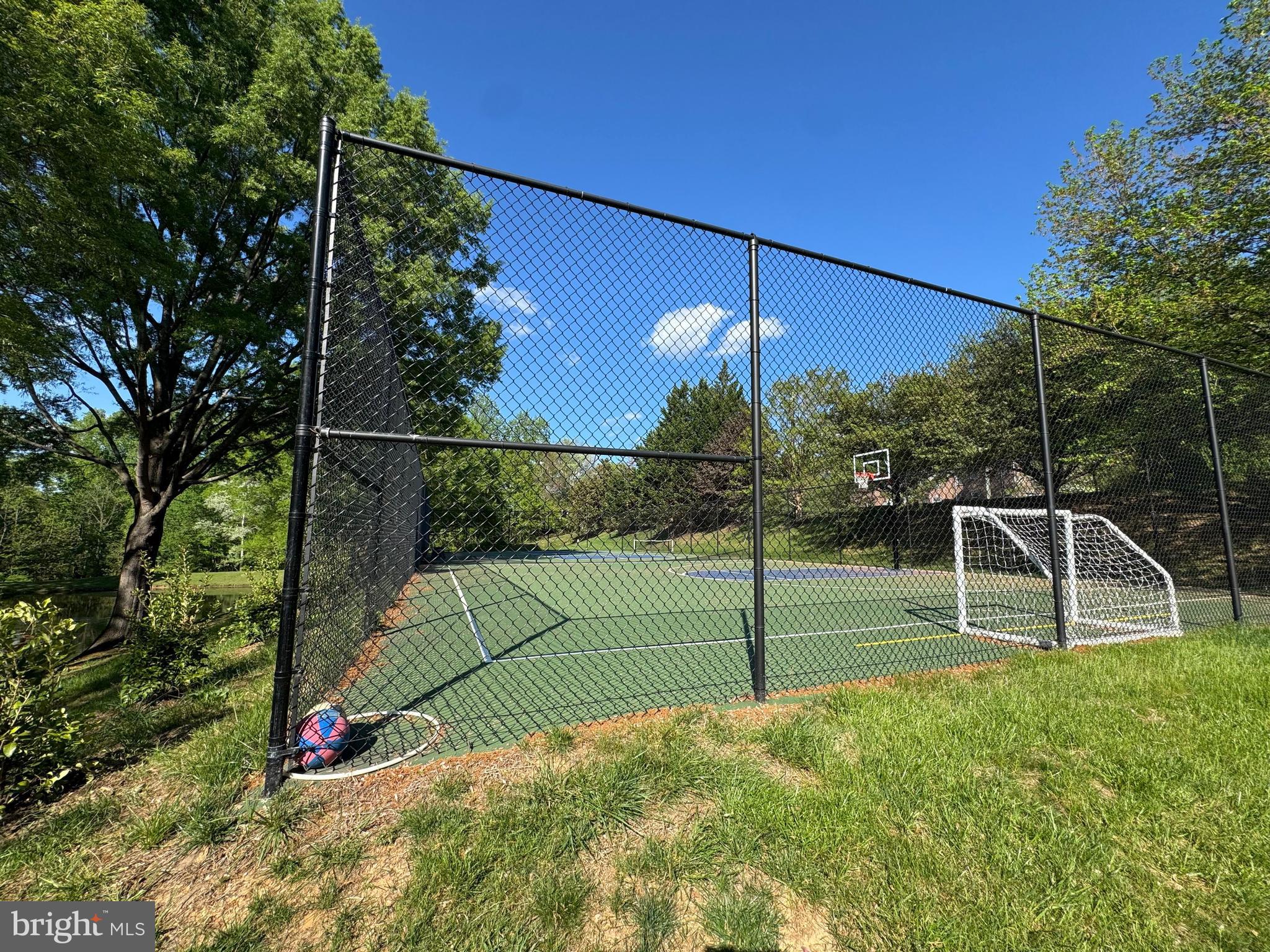 3424 SILVER MAPLE PLACE