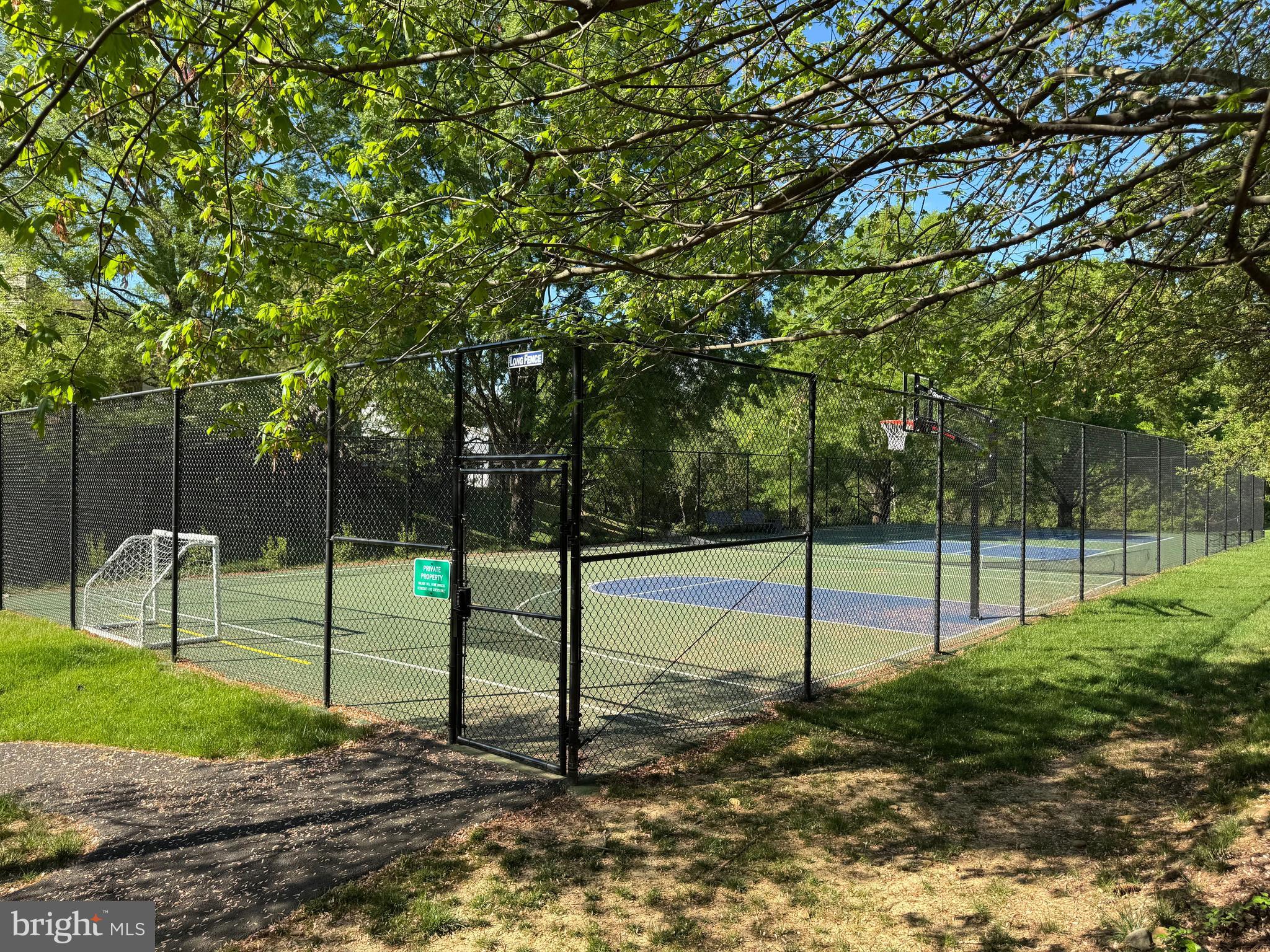 3424 SILVER MAPLE PLACE