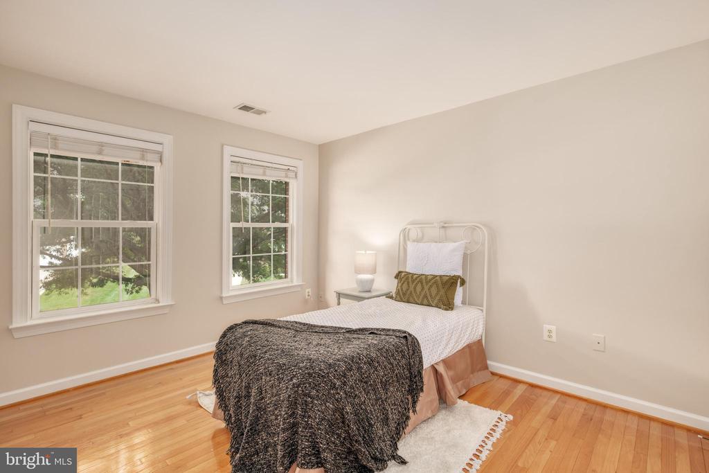 7811 THORNFIELD COURT