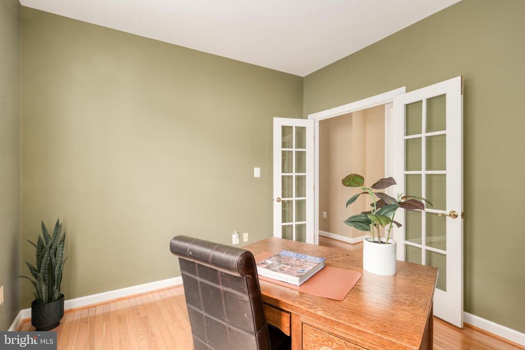 7811 THORNFIELD COURT
