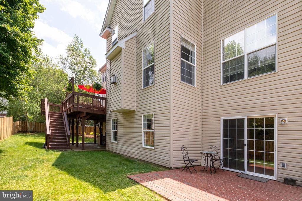 7811 THORNFIELD COURT
