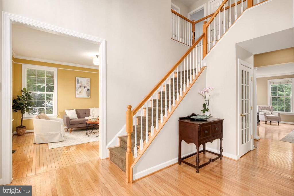 7811 THORNFIELD COURT