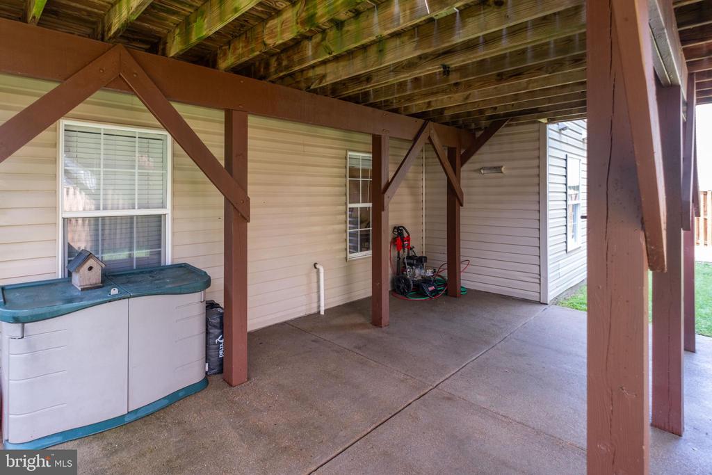 7811 THORNFIELD COURT