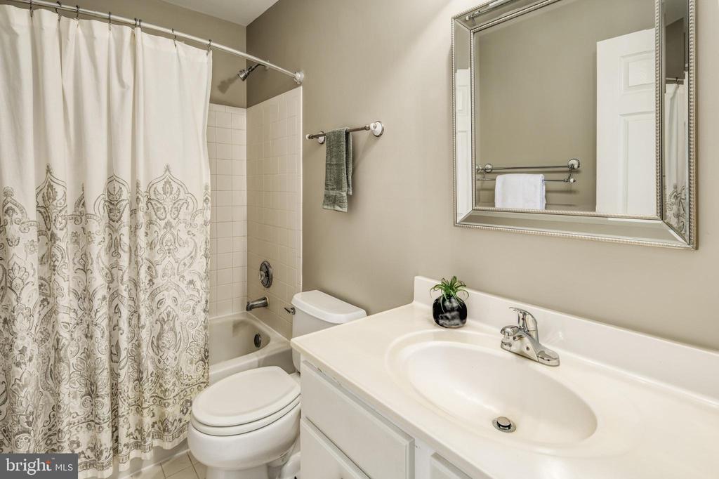 7811 THORNFIELD COURT