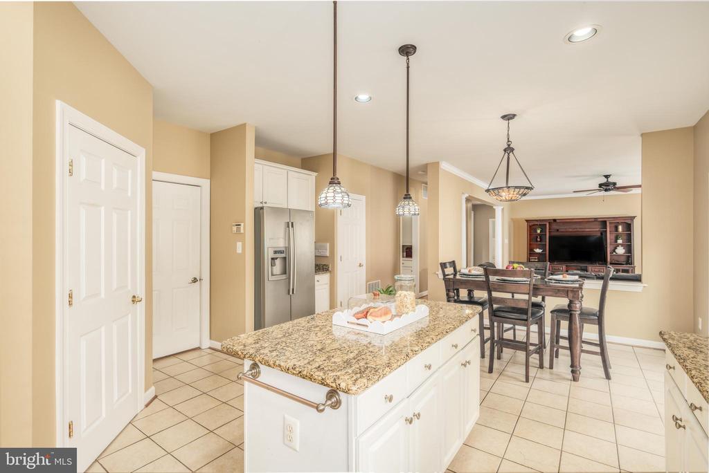 7811 THORNFIELD COURT