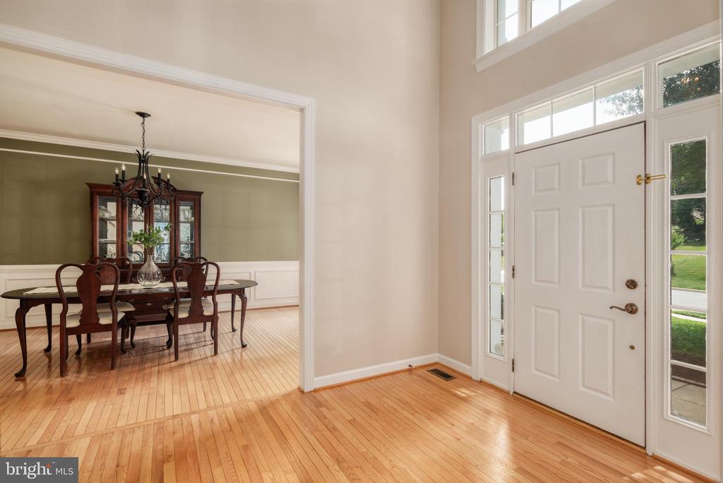 7811 THORNFIELD COURT