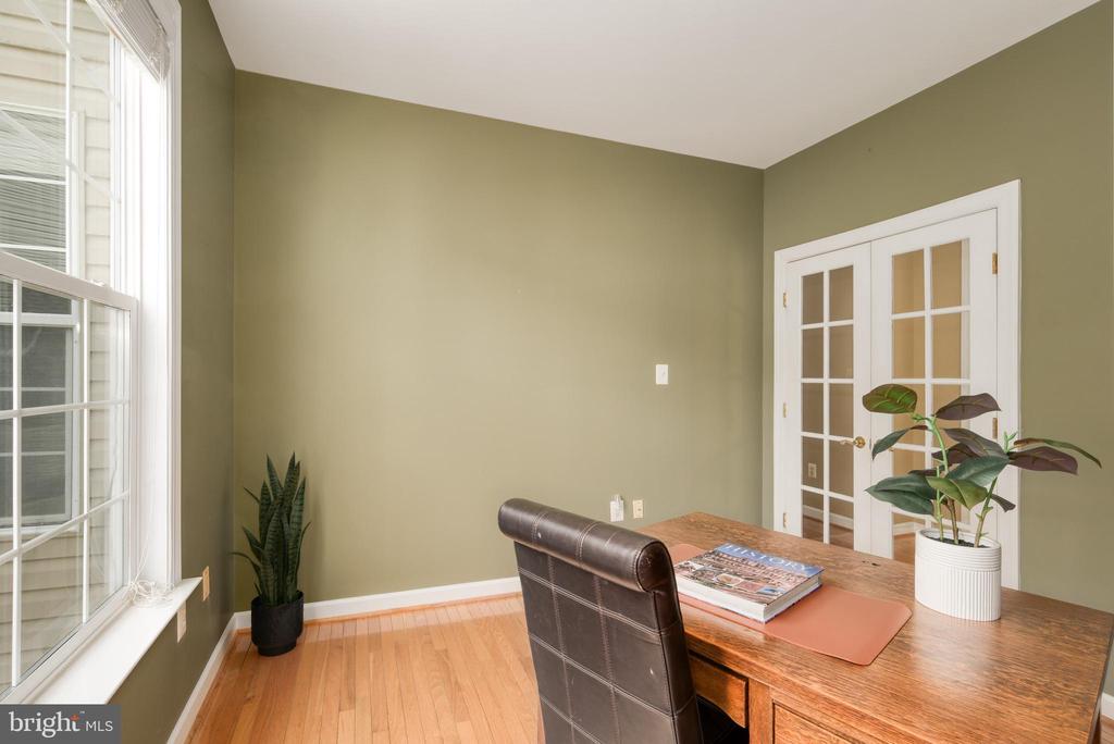 7811 THORNFIELD COURT