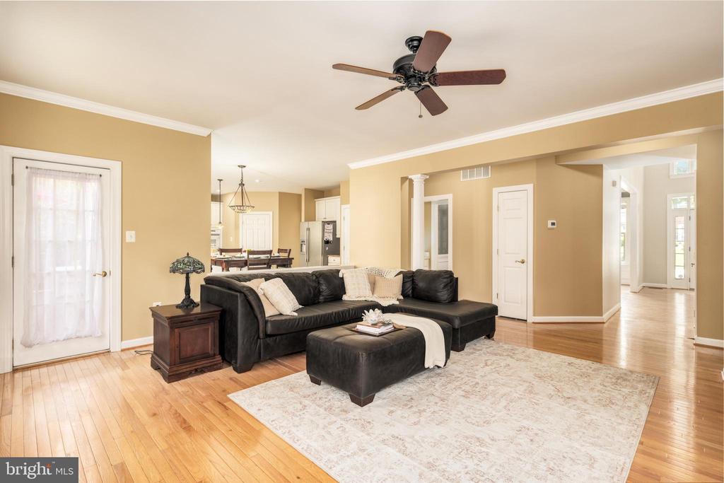 7811 THORNFIELD COURT