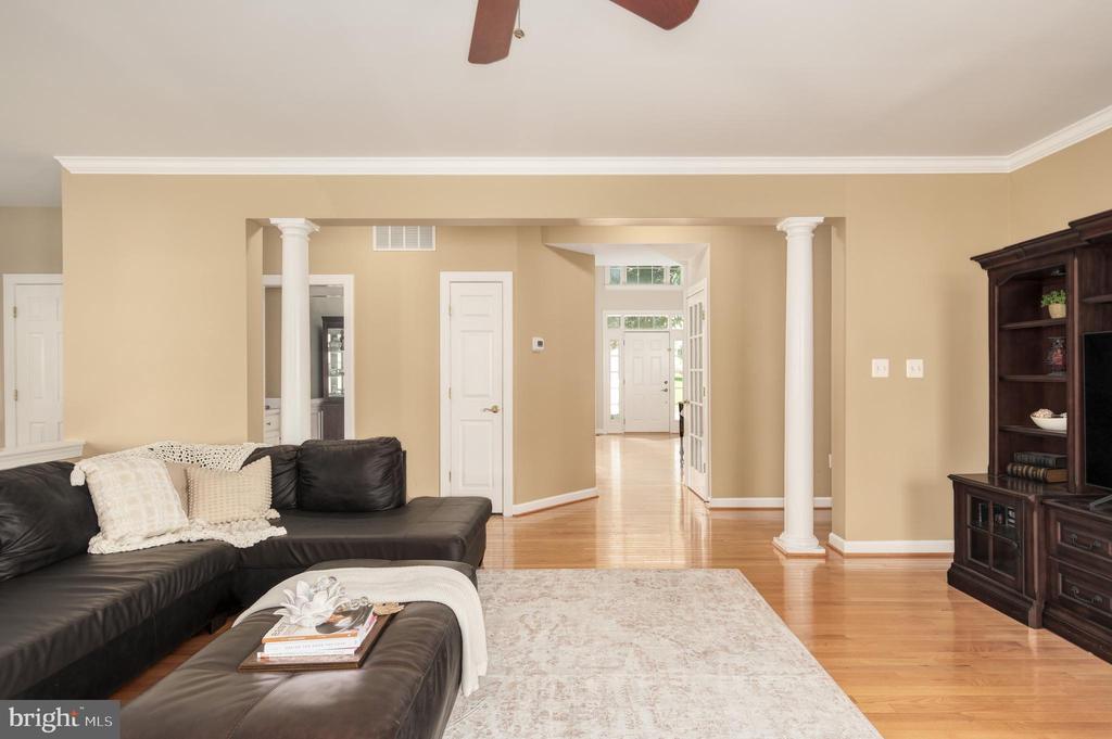 7811 THORNFIELD COURT