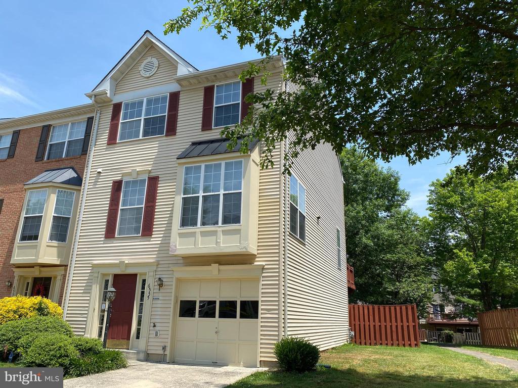 6555 KELSEY POINT CIRCLE